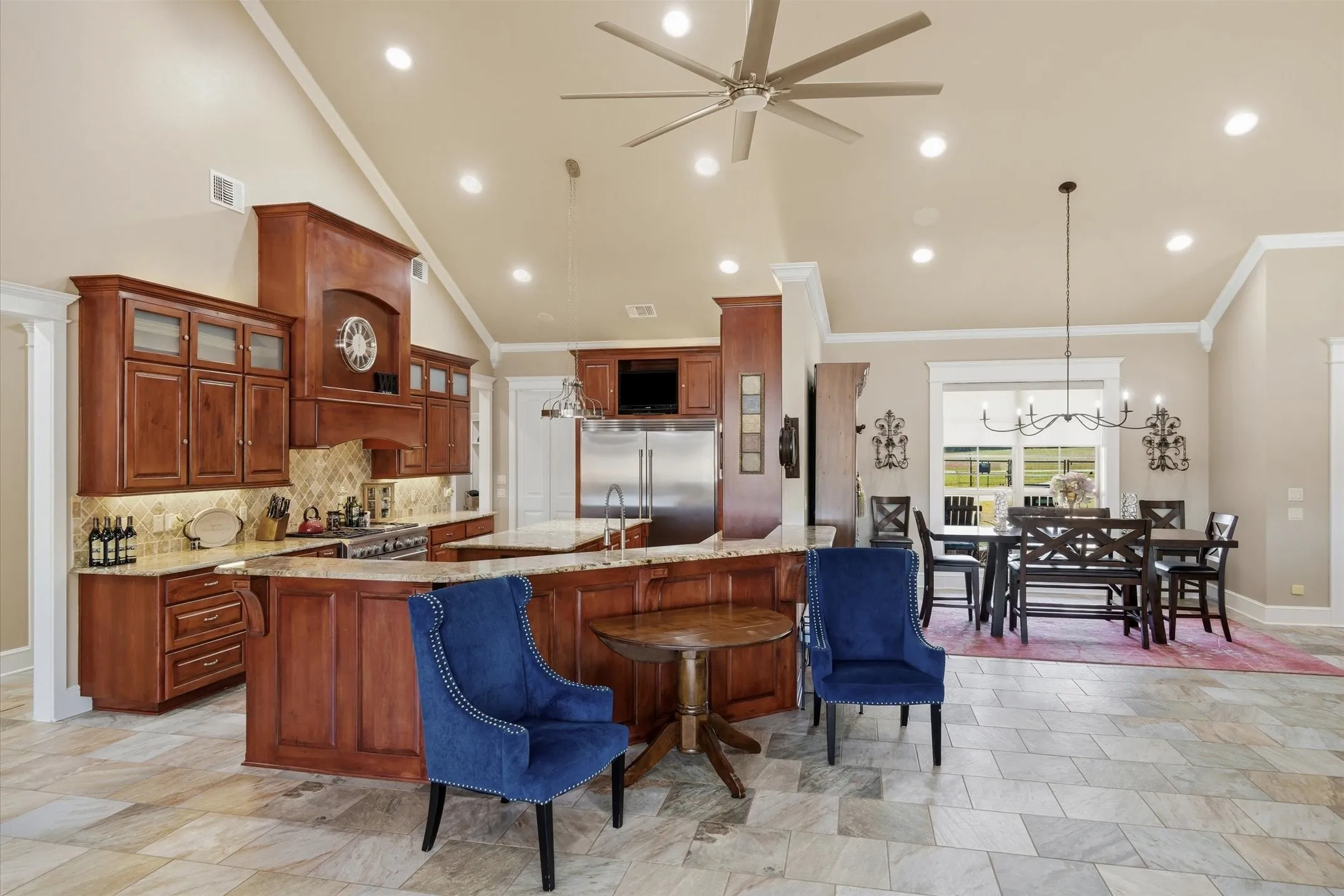 Single Family Residence For Sale in Smith County , 13006 FM 757, Winona, Texas 75792, 3 Bedrooms, 4 Bathrooms, 12 Garage spaces, 5,174 Sqft, built in 2012, Preowned, Price $2,850,000, mls#21216426, Real Estate Agent in Winona, Homes For Sale in Smith county, Homes For Sale in Winona, Realtor in Winona Texas, Real Estate Brokerage Independent Realty Texas, Luminita Cordes Realtor