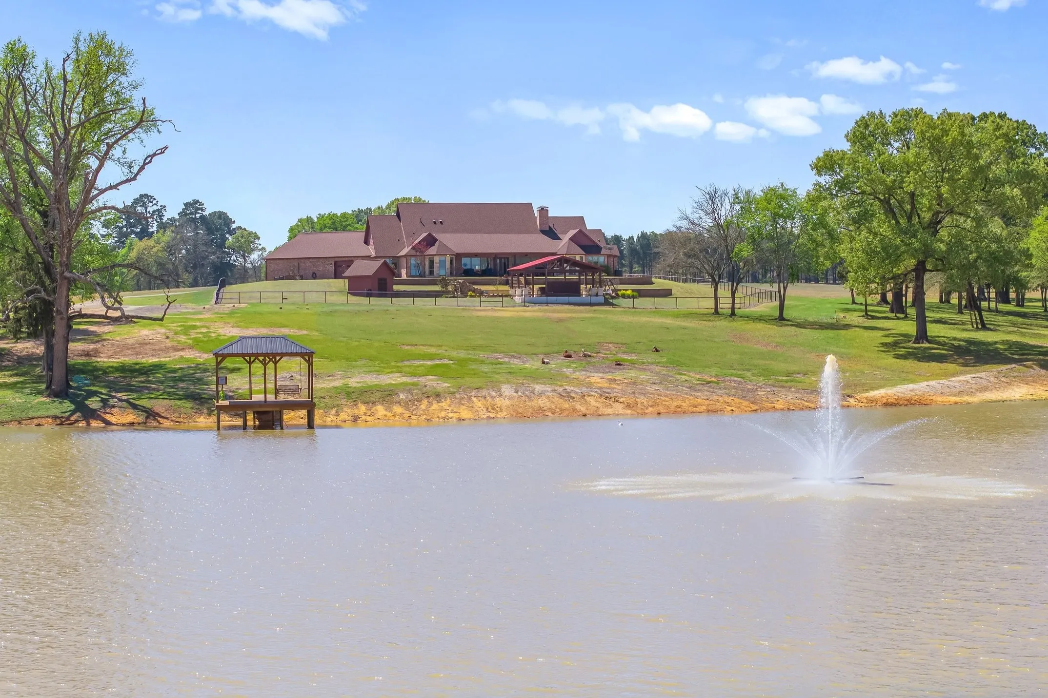 Single Family Residence For Sale in Smith County , 13006 FM 757, Winona, Texas 75792, 3 Bedrooms, 4 Bathrooms, 12 Garage spaces, 5,174 Sqft, built in 2012, Preowned, Price $2,850,000, mls#21216426, Real Estate Agent in Winona, Homes For Sale in Smith county, Homes For Sale in Winona, Realtor in Winona Texas, Real Estate Brokerage Independent Realty Texas, Luminita Cordes Realtor