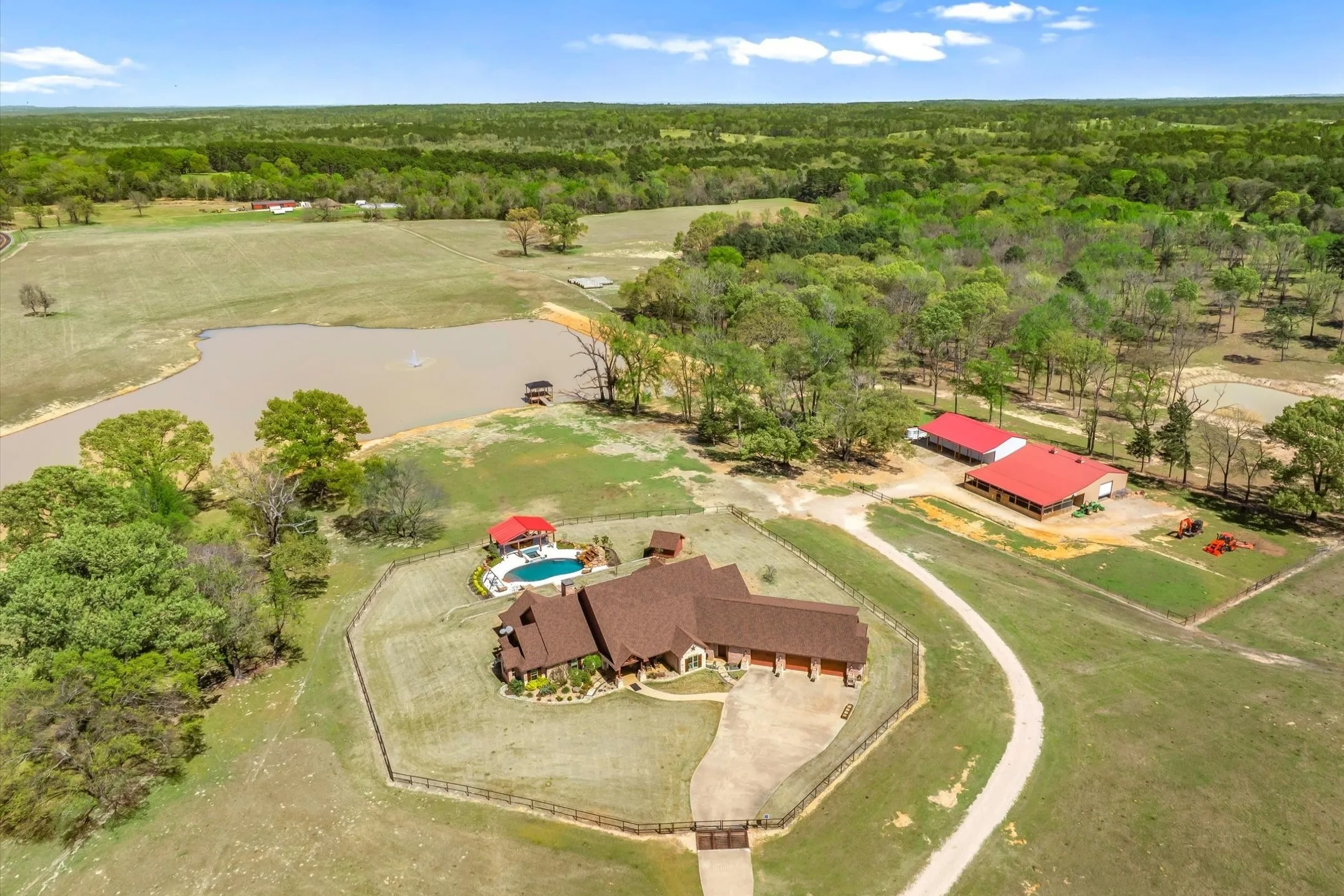 Single Family Residence For Sale in Smith County , 13006 FM 757, Winona, Texas 75792, 3 Bedrooms, 4 Bathrooms, 12 Garage spaces, 5,174 Sqft, built in 2012, Preowned, Price $2,850,000, mls#21216426, Real Estate Agent in Winona, Homes For Sale in Smith county, Homes For Sale in Winona, Realtor in Winona Texas, Real Estate Brokerage Independent Realty Texas, Luminita Cordes Realtor