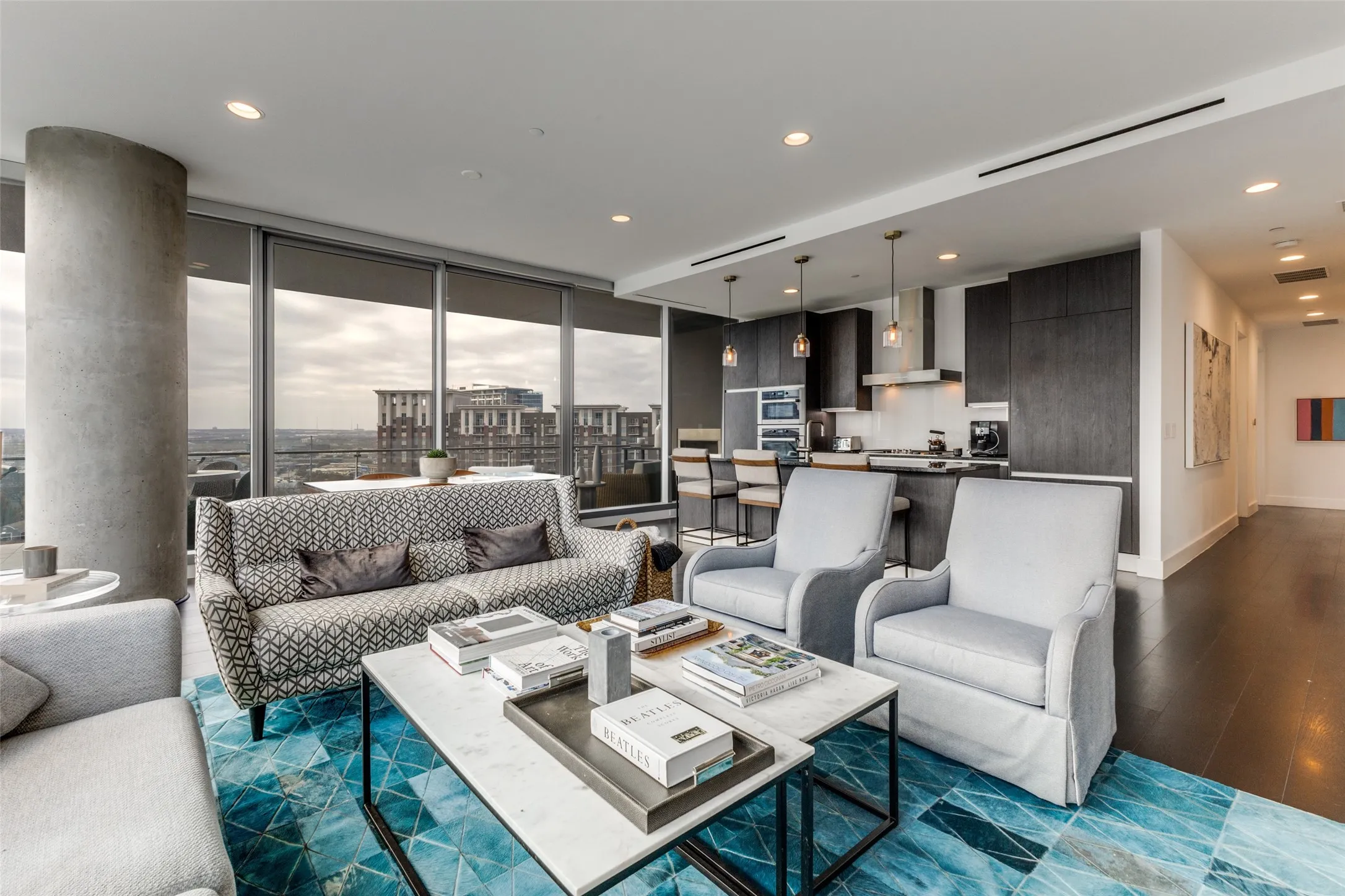 Condominium For Sale in Dallas County , 3130 N Harwood Street 801, Dallas, Texas 75201, 3 Bedrooms, 4 Bathrooms, 2 Garage spaces, 2,114 Sqft, built in 2015, Preowned, Price $1,399,000, mls#21223142, Real Estate Agent in Dallas, Homes For Sale in Dallas county, Homes For Sale in Dallas, Realtor in Dallas Texas, Real Estate Brokerage Independent Realty Texas, Luminita Cordes Realtor