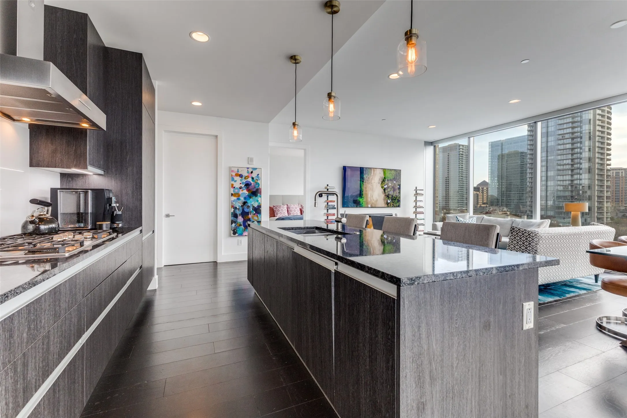 Condominium For Sale in Dallas County , 3130 N Harwood Street 801, Dallas, Texas 75201, 3 Bedrooms, 4 Bathrooms, 2 Garage spaces, 2,114 Sqft, built in 2015, Preowned, Price $1,399,000, mls#21223142, Real Estate Agent in Dallas, Homes For Sale in Dallas county, Homes For Sale in Dallas, Realtor in Dallas Texas, Real Estate Brokerage Independent Realty Texas, Luminita Cordes Realtor