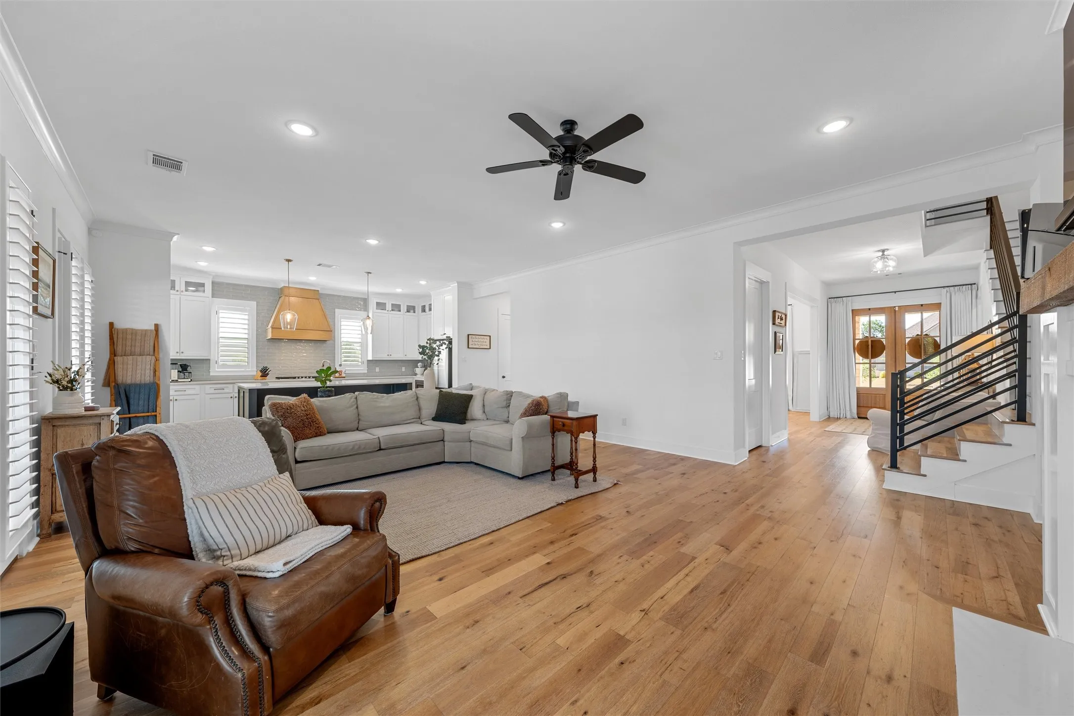 Single Family Residence For Sale in Mc Lennan County , 216 Wycliff Drive, China Spring, Texas 76633, 5 Bedroom, 4 Bathroom, 3 Garage spaces, 3,610 Sqft, built in 2023, mls#21222699, Real Estate Agent in China Spring, Homes For Sale in Mc Lennan county, Homes For Sale in China Spring, Realtor in China Spring Texas, Real Estate Brokerage Independent Realty Texas, Luminita Cordes Realtor
