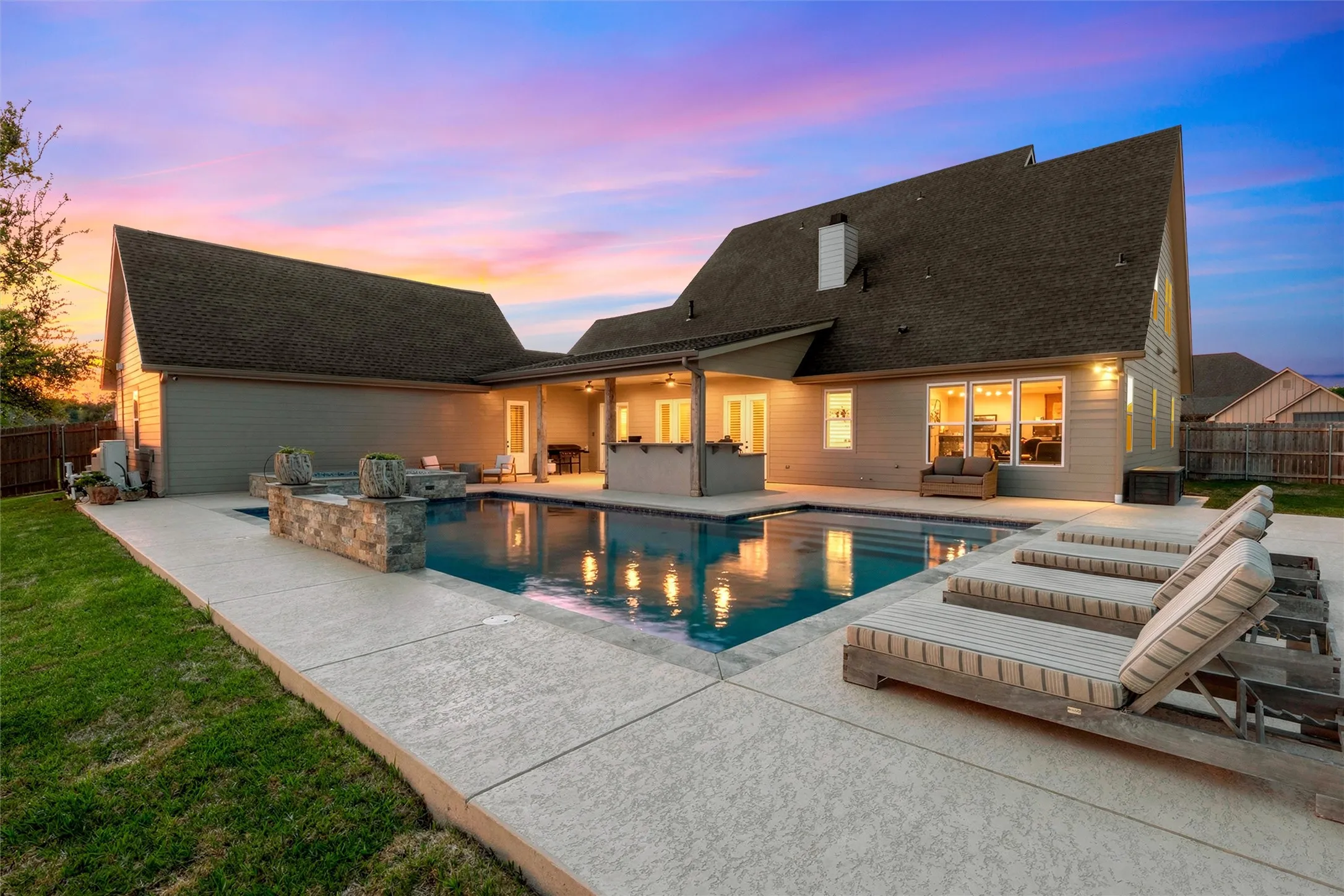 Single Family Residence For Sale in Mc Lennan County , 216 Wycliff Drive, China Spring, Texas 76633, 5 Bedroom, 4 Bathroom, 3 Garage spaces, 3,610 Sqft, built in 2023, mls#21222699, Real Estate Agent in China Spring, Homes For Sale in Mc Lennan county, Homes For Sale in China Spring, Realtor in China Spring Texas, Real Estate Brokerage Independent Realty Texas, Luminita Cordes Realtor