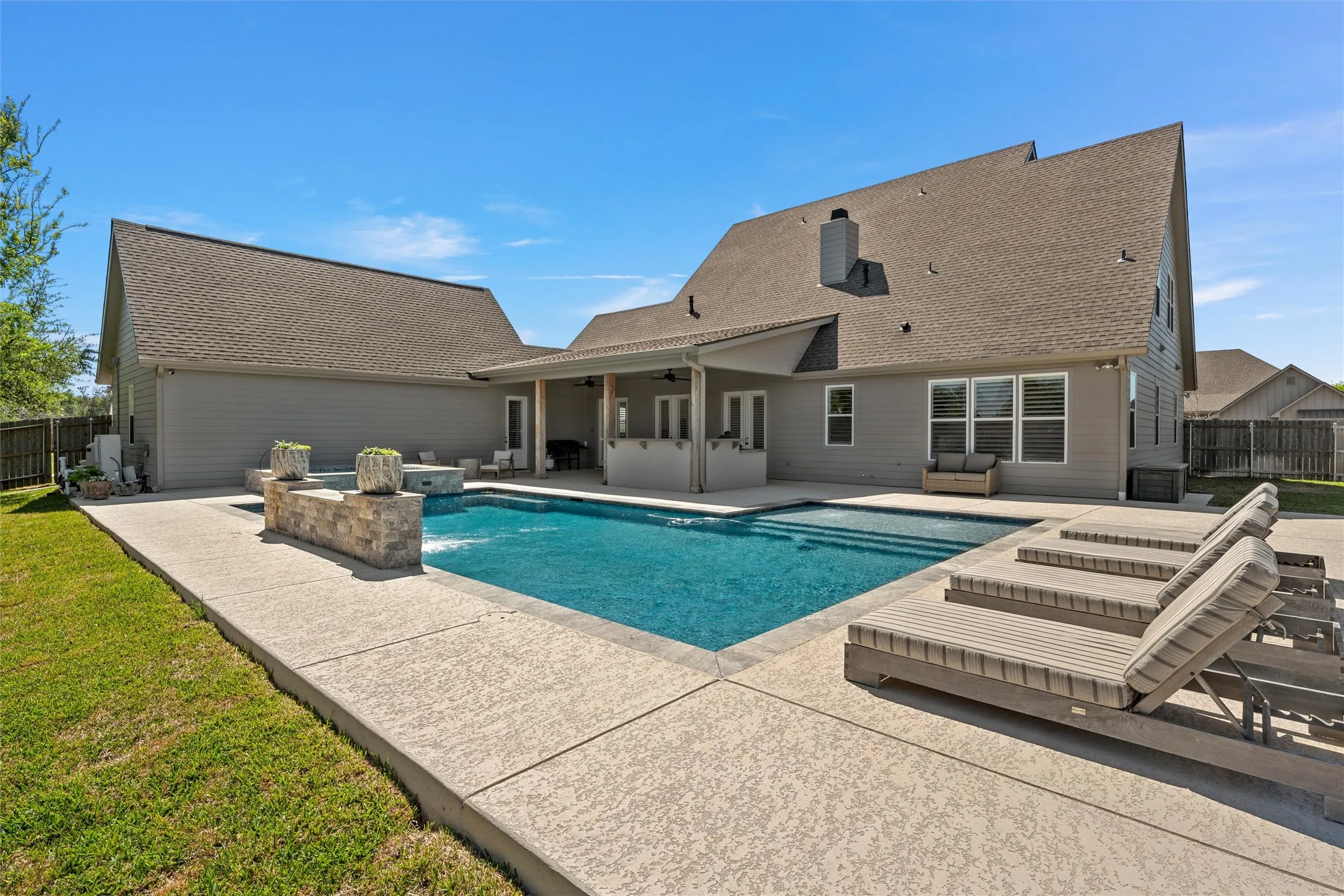 Single Family Residence For Sale in Mc Lennan County , 216 Wycliff Drive, China Spring, Texas 76633, 5 Bedroom, 4 Bathroom, 3 Garage spaces, 3,610 Sqft, built in 2023, mls#21222699, Real Estate Agent in China Spring, Homes For Sale in Mc Lennan county, Homes For Sale in China Spring, Realtor in China Spring Texas, Real Estate Brokerage Independent Realty Texas, Luminita Cordes Realtor