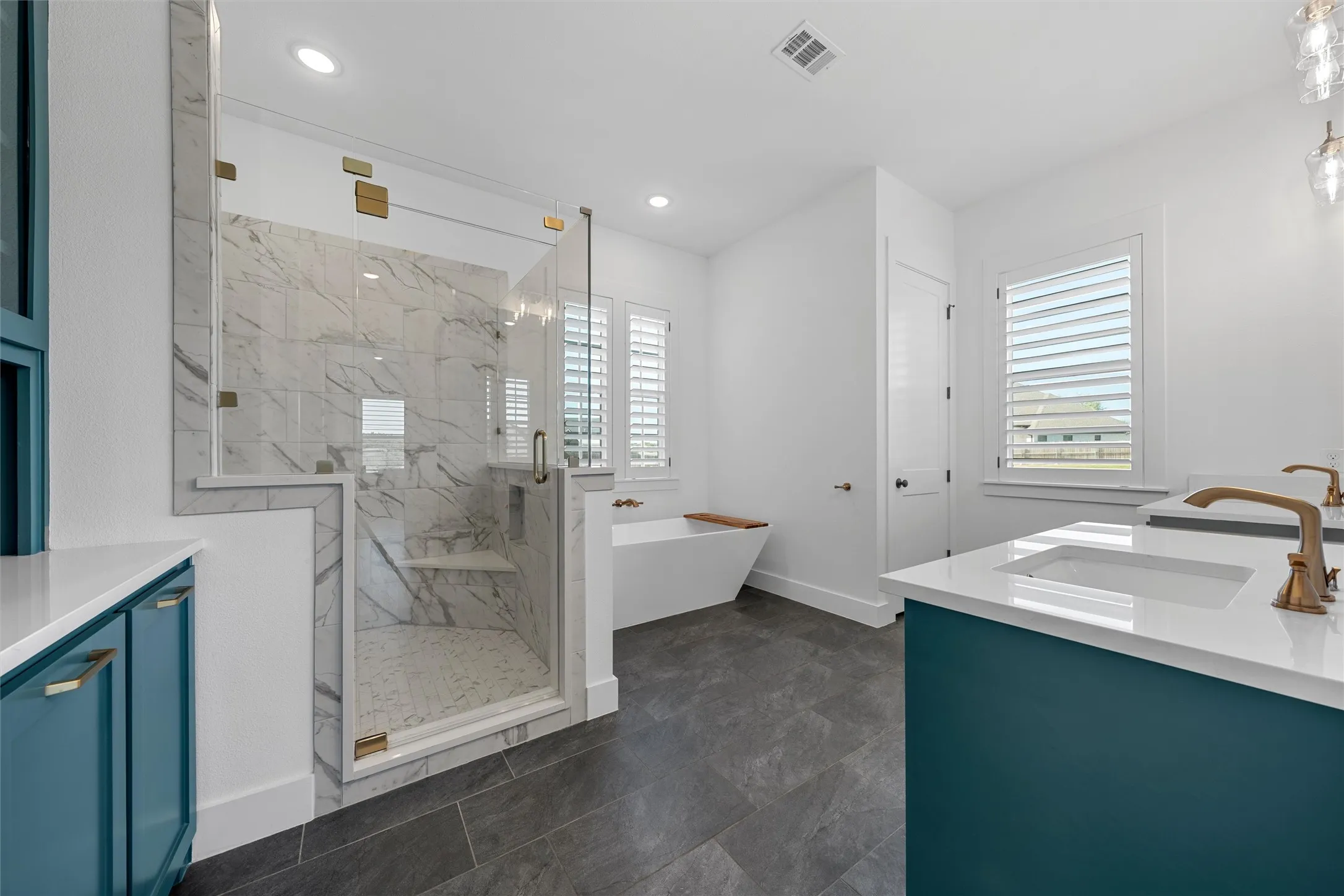 Single Family Residence For Sale in Mc Lennan County , 216 Wycliff Drive, China Spring, Texas 76633, 5 Bedroom, 4 Bathroom, 3 Garage spaces, 3,610 Sqft, built in 2023, mls#21222699, Real Estate Agent in China Spring, Homes For Sale in Mc Lennan county, Homes For Sale in China Spring, Realtor in China Spring Texas, Real Estate Brokerage Independent Realty Texas, Luminita Cordes Realtor