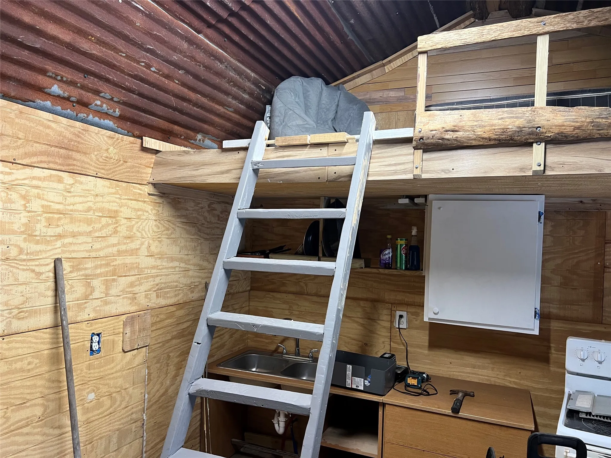Apartment For Sale in Bosque County , TBD Hwy 22, Clifton, Texas 76634, 1 Bedroom, 1 Bathroom, Garage spaces, 560 Sqft, built in 0, mls#21223336, Real Estate Agent in Clifton, Homes For Sale in Bosque county, Homes For Sale in Clifton, Realtor in Clifton Texas, Real Estate Brokerage Independent Realty Texas, Luminita Cordes Realtor