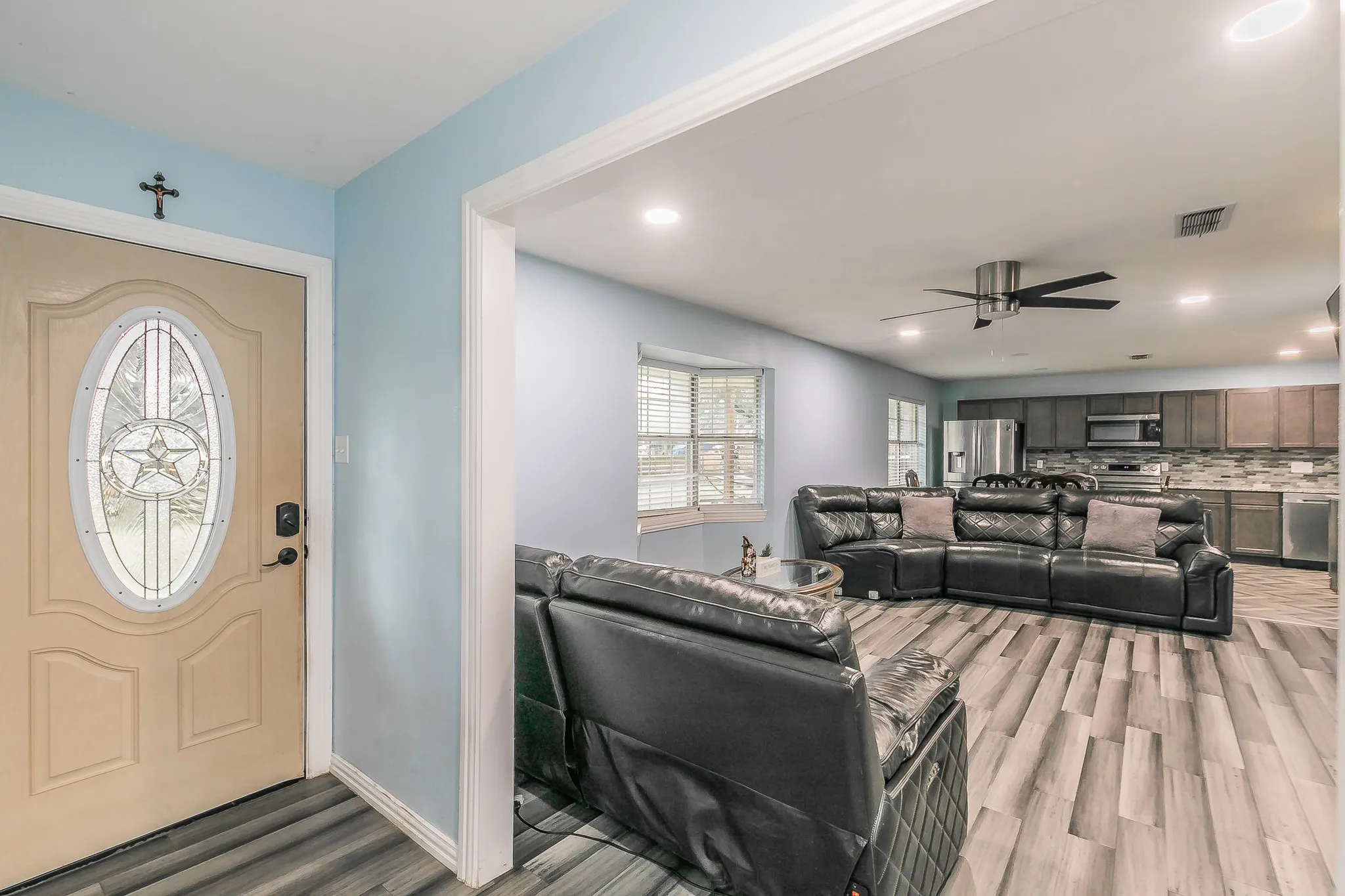 Single Family Residence For Sale in Grayson County , 904 SHERMAN Street, Tioga, Texas 76271, 5 Bedrooms, 3 Bathrooms, Garage spaces, 2,199 Sqft, built in 1987, Price $434,950, mls#21224163, Real Estate Agent in Tioga, Homes For Sale in Grayson county, Homes For Sale in Tioga, Realtor in Tioga Texas, Real Estate Brokerage Independent Realty Texas, Luminita Cordes Realtor