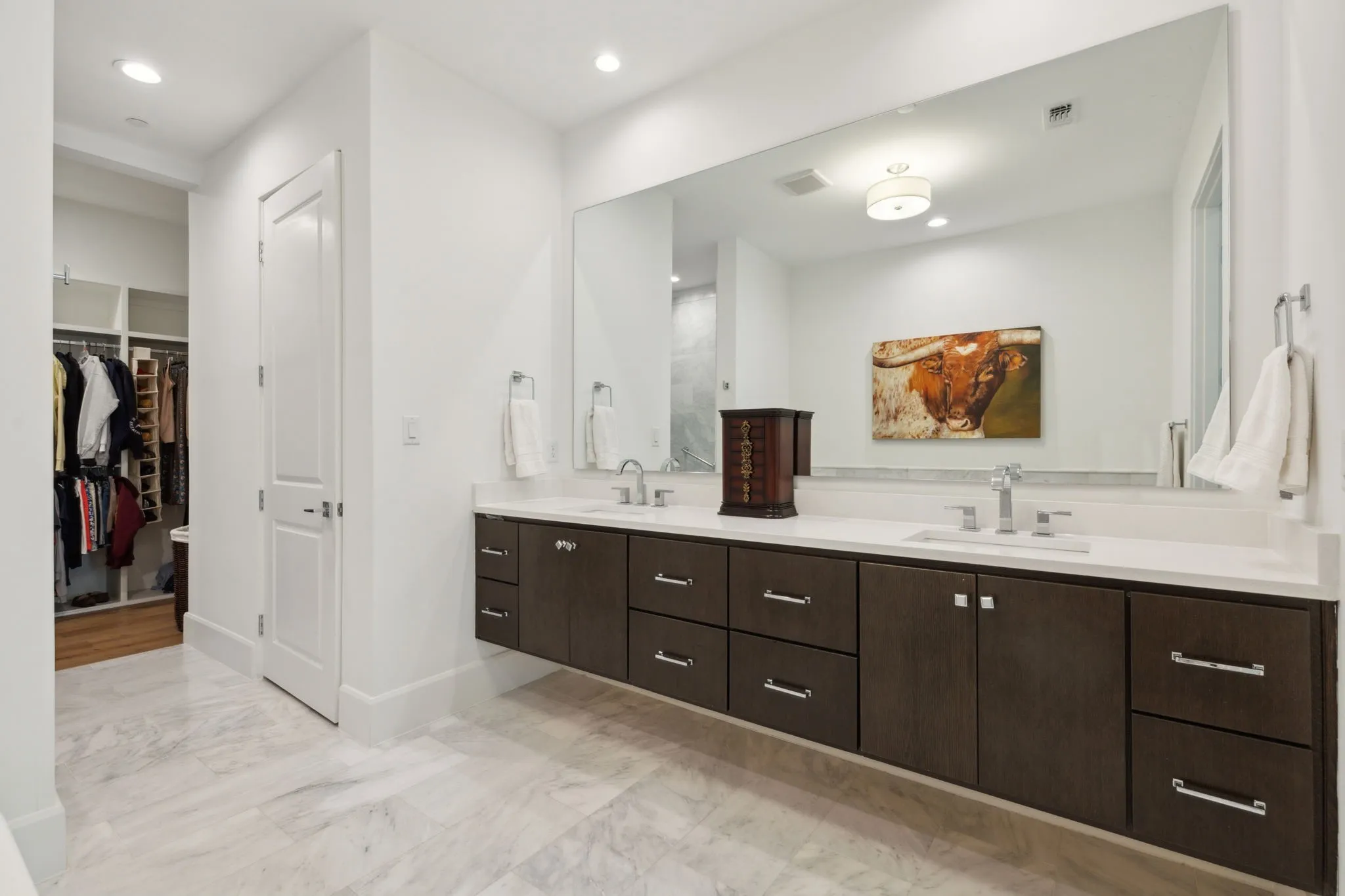 Condominium For Sale in Denton County , 5270 Town And Country Boulevard 113, Frisco, Texas 75034, 2 Bedroom, 3 Bathroom, 2 Garage spaces, 2,589 Sqft, built in 2019, Preowned, mls#21224123, Real Estate Agent in Frisco, Homes For Sale in Denton county, Homes For Sale in Frisco, Realtor in Frisco Texas, Real Estate Brokerage Independent Realty Texas, Luminita Cordes Realtor