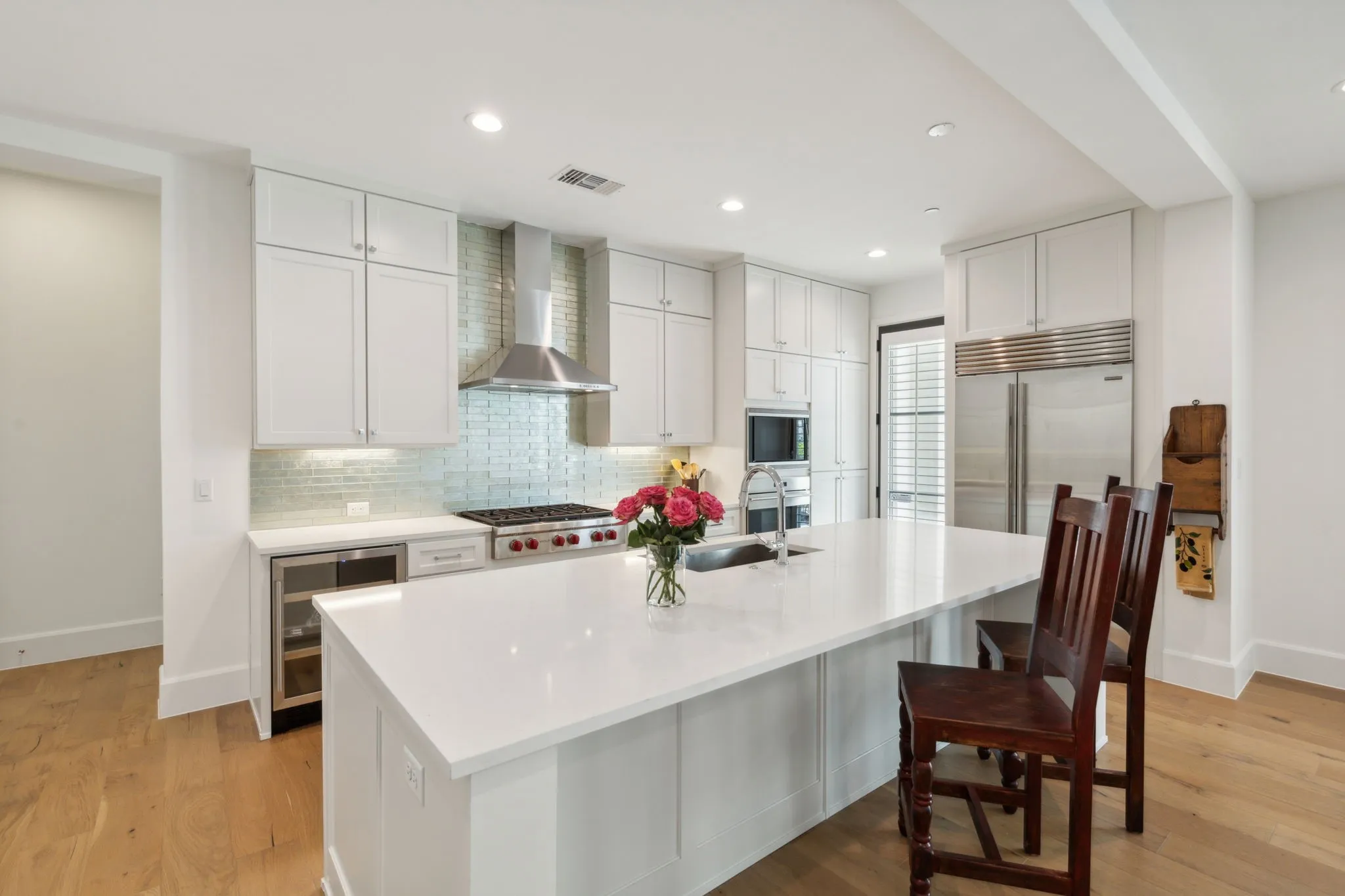Condominium For Sale in Denton County , 5270 Town And Country Boulevard 113, Frisco, Texas 75034, 2 Bedroom, 3 Bathroom, 2 Garage spaces, 2,589 Sqft, built in 2019, Preowned, mls#21224123, Real Estate Agent in Frisco, Homes For Sale in Denton county, Homes For Sale in Frisco, Realtor in Frisco Texas, Real Estate Brokerage Independent Realty Texas, Luminita Cordes Realtor