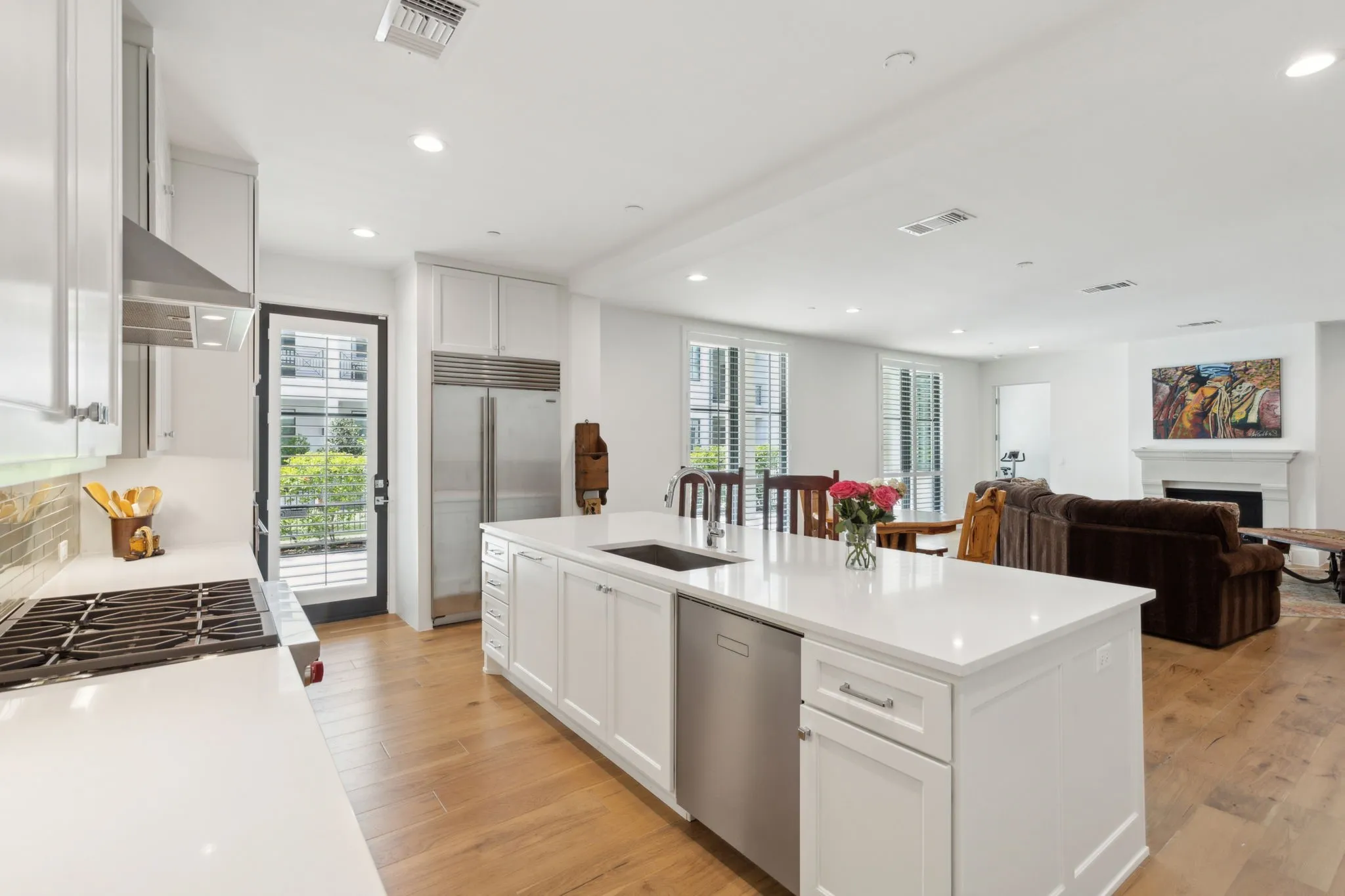 Condominium For Sale in Denton County , 5270 Town And Country Boulevard 113, Frisco, Texas 75034, 2 Bedroom, 3 Bathroom, 2 Garage spaces, 2,589 Sqft, built in 2019, Preowned, mls#21224123, Real Estate Agent in Frisco, Homes For Sale in Denton county, Homes For Sale in Frisco, Realtor in Frisco Texas, Real Estate Brokerage Independent Realty Texas, Luminita Cordes Realtor