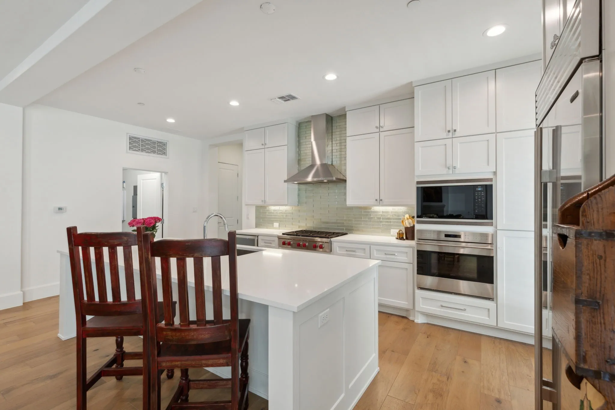 Condominium For Sale in Denton County , 5270 Town And Country Boulevard 113, Frisco, Texas 75034, 2 Bedroom, 3 Bathroom, 2 Garage spaces, 2,589 Sqft, built in 2019, Preowned, mls#21224123, Real Estate Agent in Frisco, Homes For Sale in Denton county, Homes For Sale in Frisco, Realtor in Frisco Texas, Real Estate Brokerage Independent Realty Texas, Luminita Cordes Realtor
