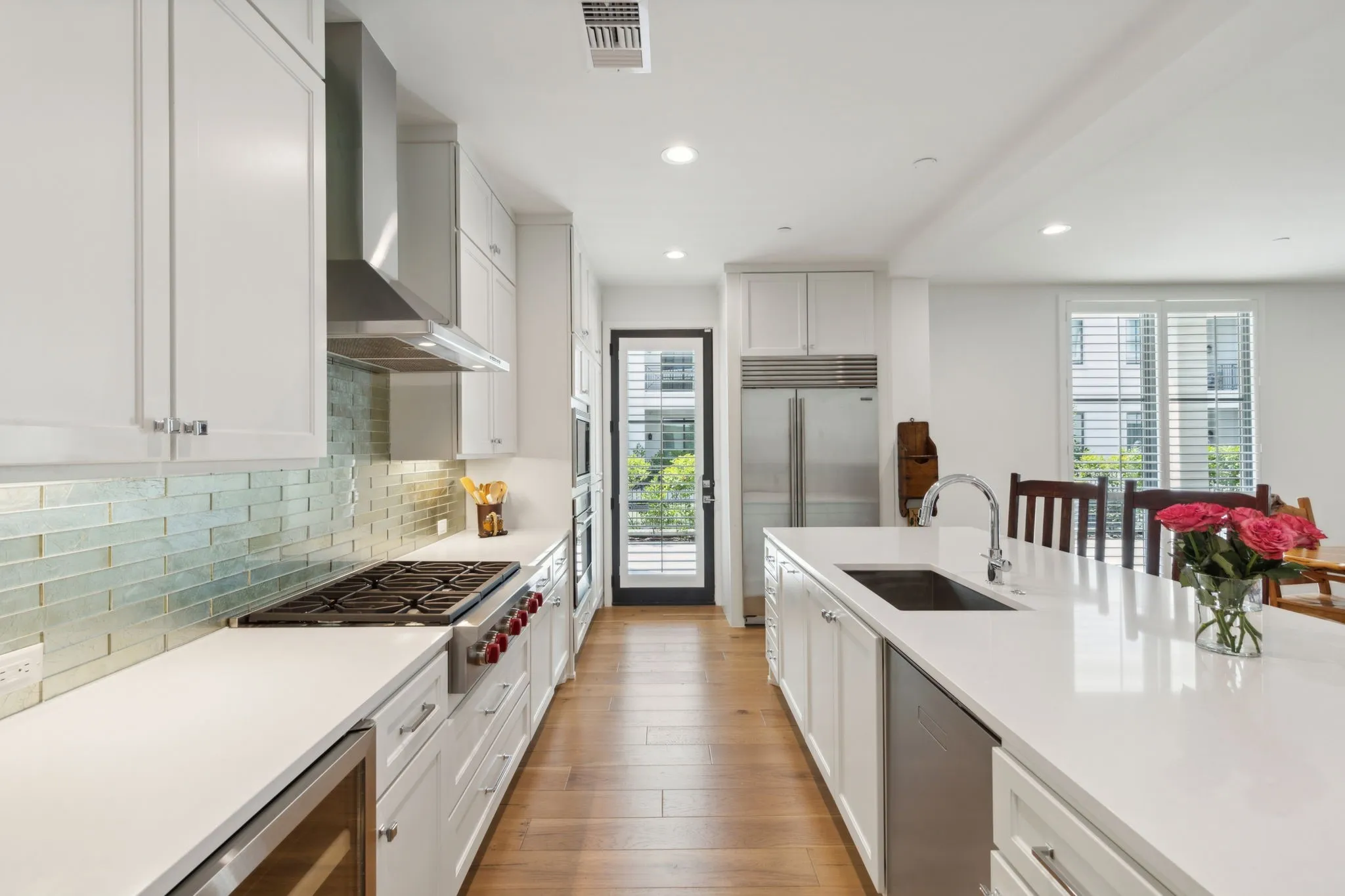 Condominium For Sale in Denton County , 5270 Town And Country Boulevard 113, Frisco, Texas 75034, 2 Bedroom, 3 Bathroom, 2 Garage spaces, 2,589 Sqft, built in 2019, Preowned, mls#21224123, Real Estate Agent in Frisco, Homes For Sale in Denton county, Homes For Sale in Frisco, Realtor in Frisco Texas, Real Estate Brokerage Independent Realty Texas, Luminita Cordes Realtor