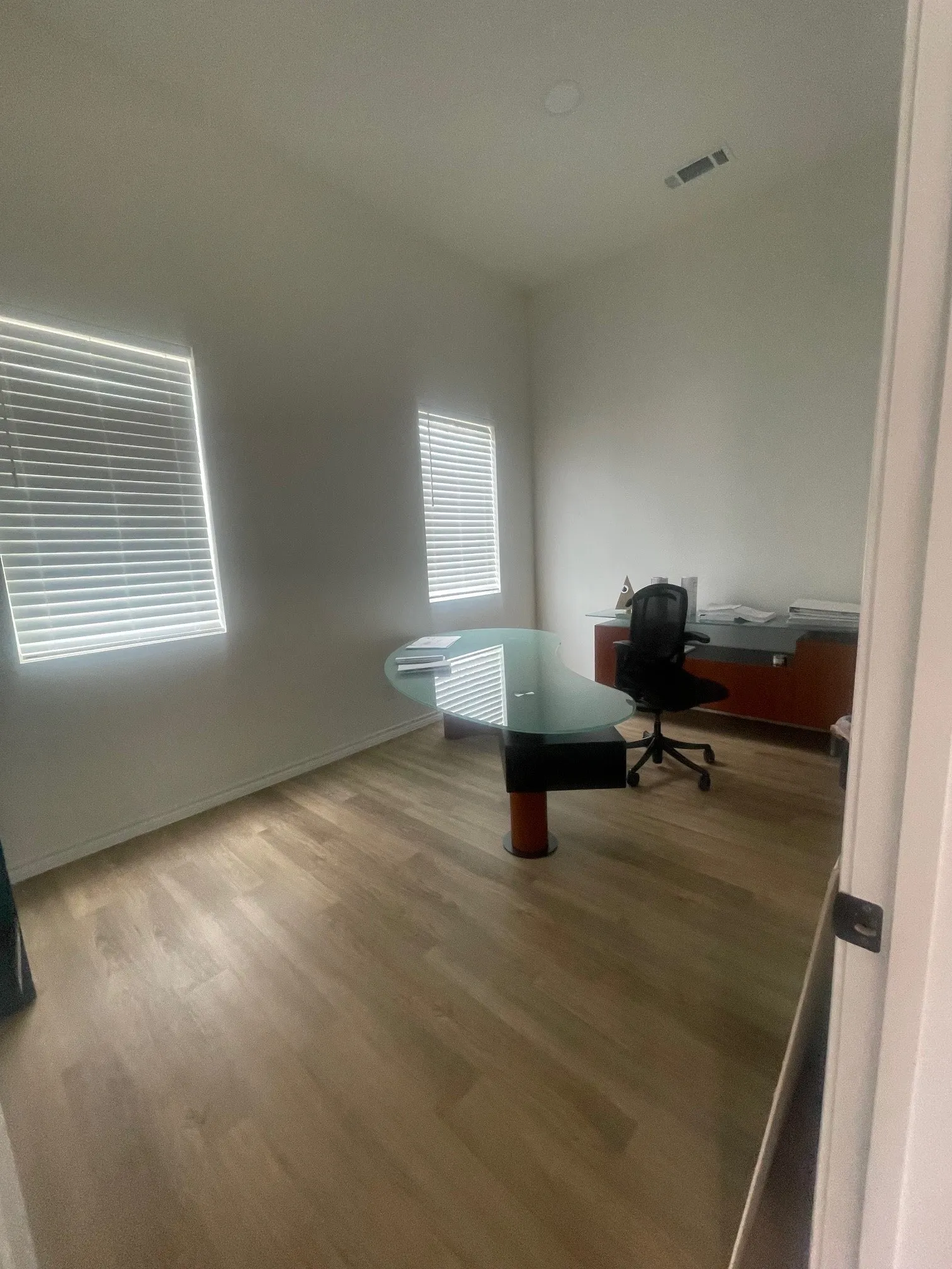 Office For Rent in Grayson County , 13980 Fm 121, Van Alstyne, Texas 75495, 0, 0, Garage spaces, 0 Sqft, built in 1980, New Construction - Complete, mls#21223061, Real Estate Agent in Van Alstyne, Homes For Rent in Grayson county, Homes For Rent in Van Alstyne, Realtor in Van Alstyne Texas, Real Estate Brokerage Independent Realty Texas, Luminita Cordes Realtor