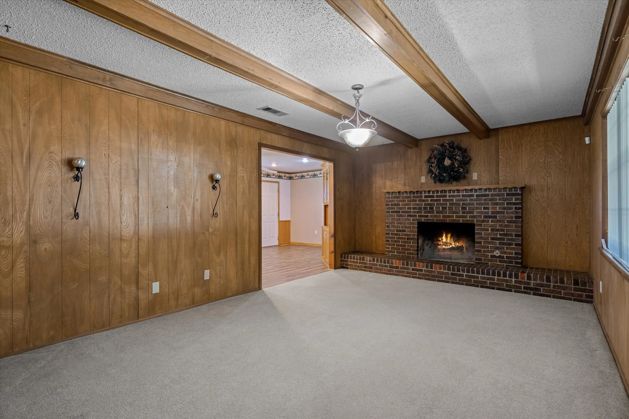 Single Family Residence For Sale in Van Zandt County , 3121 VZ County Road 1215, Grand Saline, Texas 75140, 3 Bedroom, 2 Bathroom, Garage spaces, 2,081 Sqft, built in 1973, Preowned, mls#21224194, Real Estate Agent in Grand Saline, Homes For Sale in Van Zandt county, Homes For Sale in Grand Saline, Realtor in Grand Saline Texas, Real Estate Brokerage Independent Realty Texas, Luminita Cordes Realtor