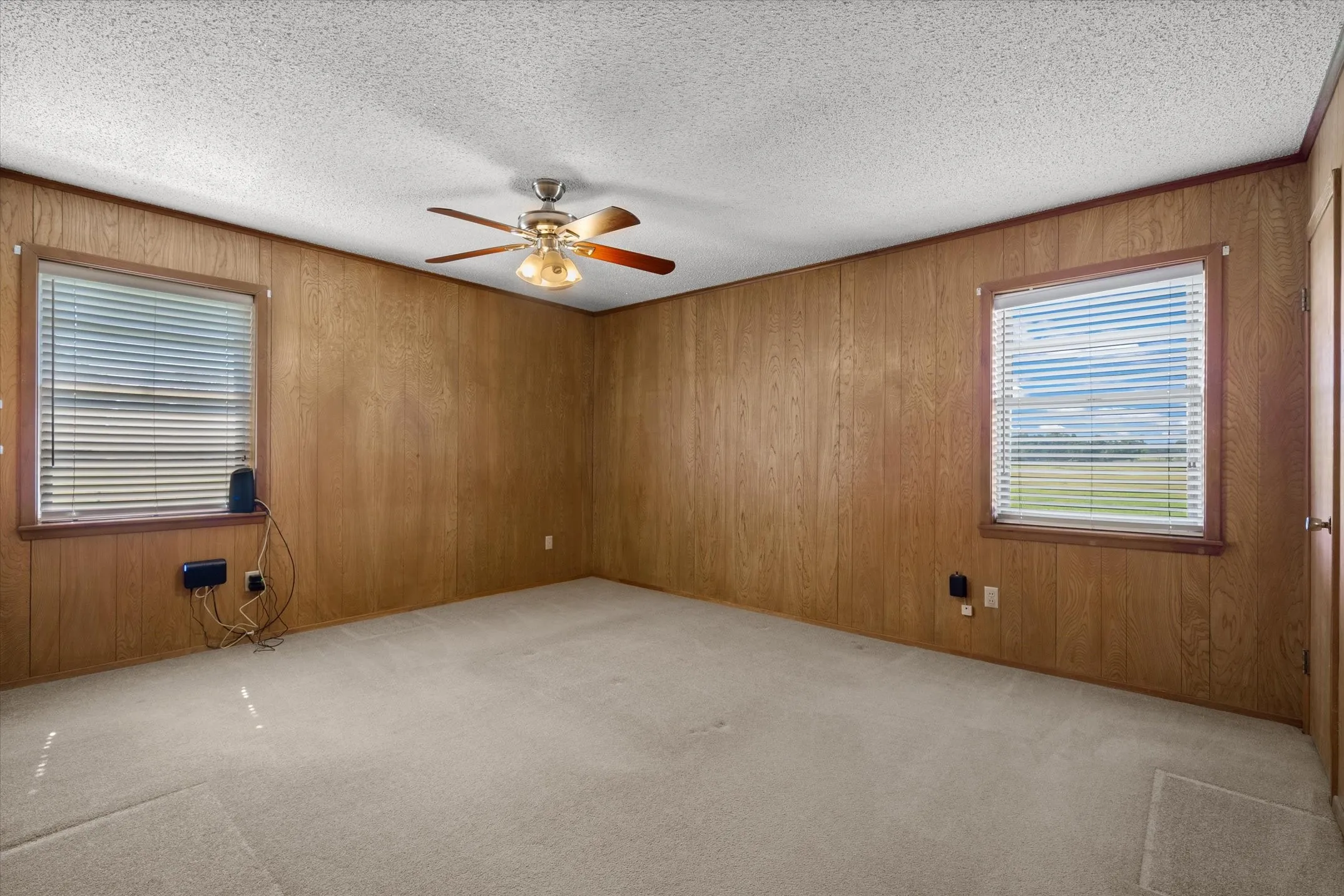 Single Family Residence For Sale in Van Zandt County , 3121 VZ County Road 1215, Grand Saline, Texas 75140, 3 Bedroom, 2 Bathroom, Garage spaces, 2,081 Sqft, built in 1973, Preowned, mls#21224194, Real Estate Agent in Grand Saline, Homes For Sale in Van Zandt county, Homes For Sale in Grand Saline, Realtor in Grand Saline Texas, Real Estate Brokerage Independent Realty Texas, Luminita Cordes Realtor