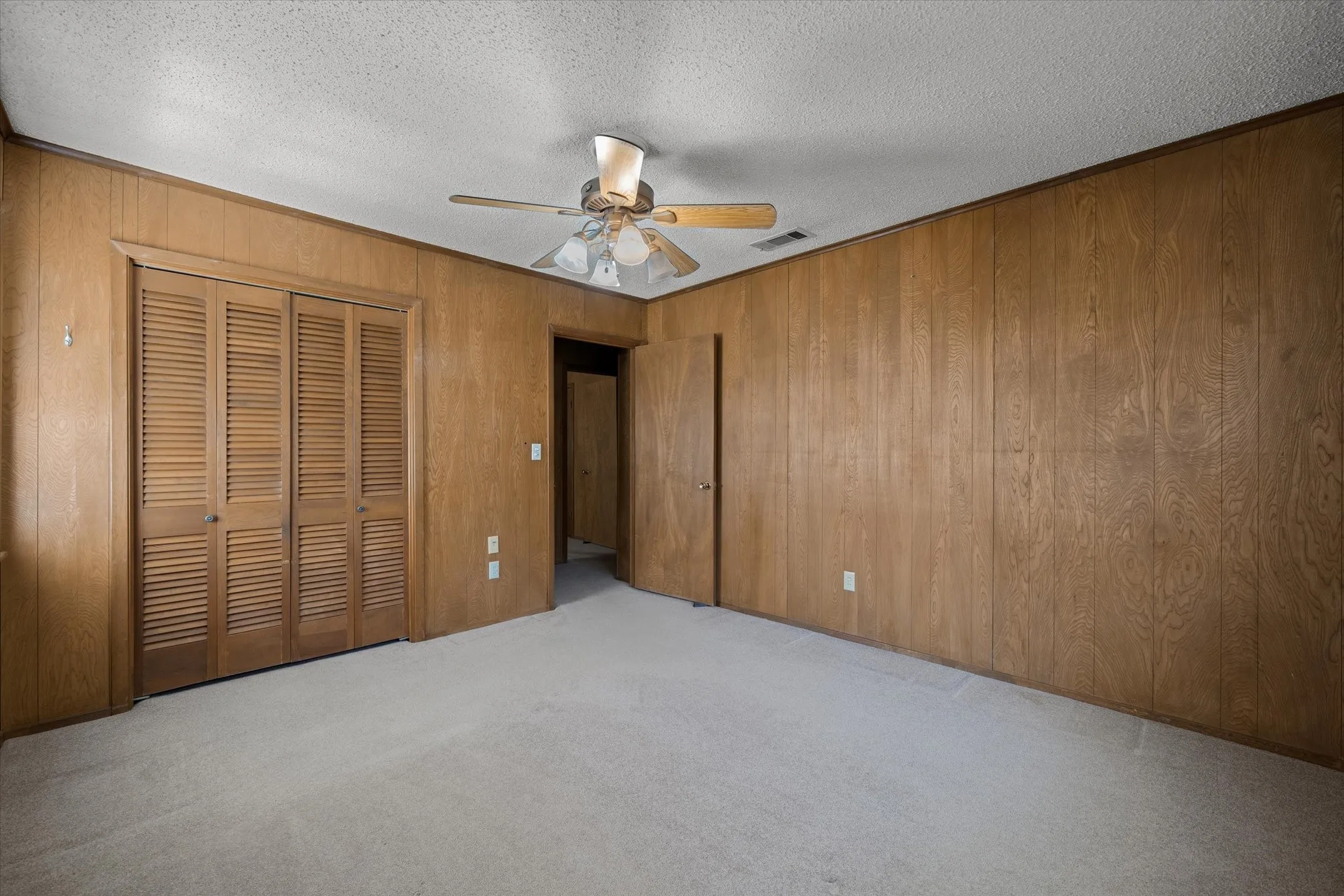 Single Family Residence For Sale in Van Zandt County , 3121 VZ County Road 1215, Grand Saline, Texas 75140, 3 Bedroom, 2 Bathroom, Garage spaces, 2,081 Sqft, built in 1973, Preowned, mls#21224194, Real Estate Agent in Grand Saline, Homes For Sale in Van Zandt county, Homes For Sale in Grand Saline, Realtor in Grand Saline Texas, Real Estate Brokerage Independent Realty Texas, Luminita Cordes Realtor