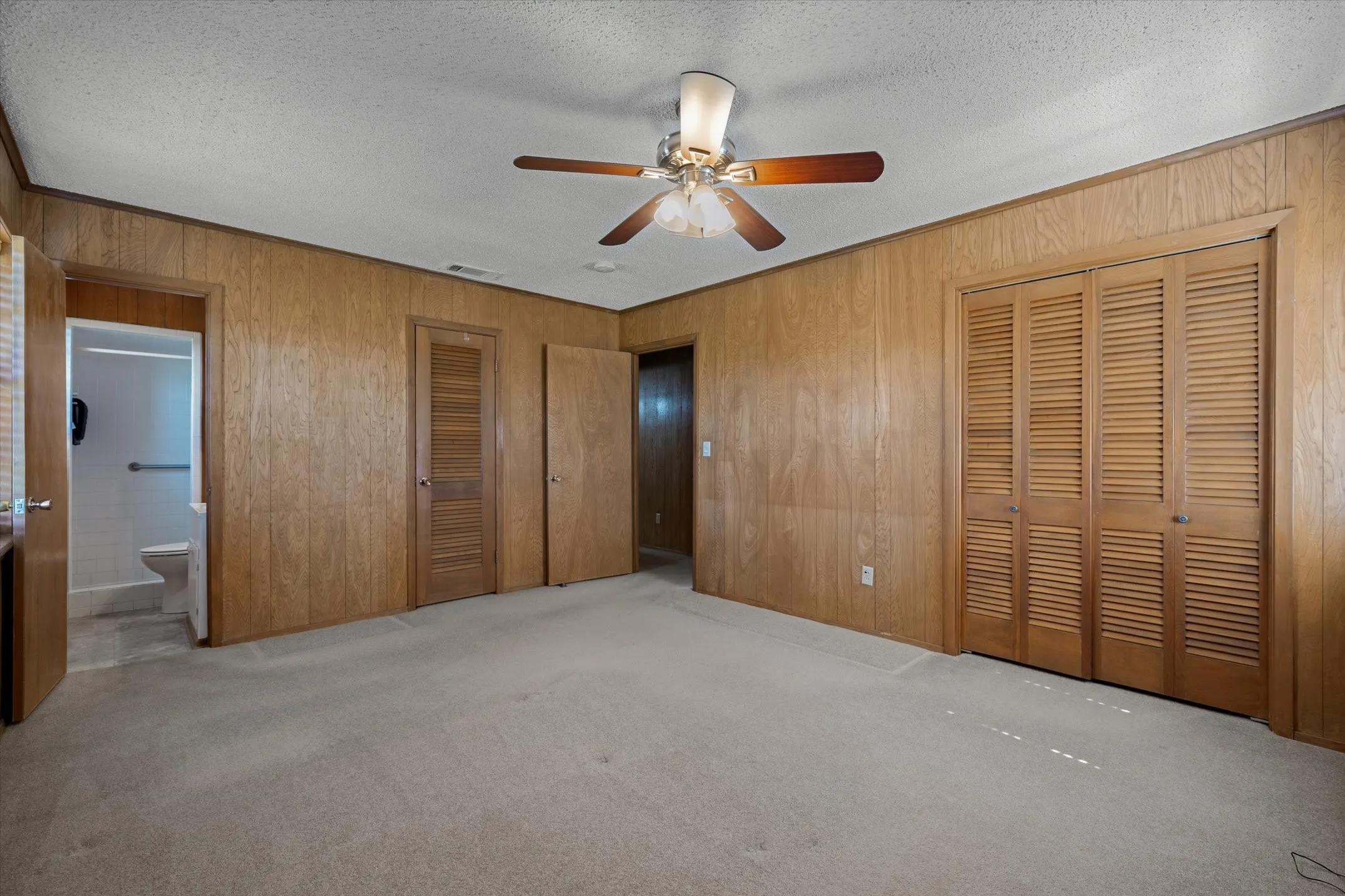 Single Family Residence For Sale in Van Zandt County , 3121 VZ County Road 1215, Grand Saline, Texas 75140, 3 Bedroom, 2 Bathroom, Garage spaces, 2,081 Sqft, built in 1973, Preowned, mls#21224194, Real Estate Agent in Grand Saline, Homes For Sale in Van Zandt county, Homes For Sale in Grand Saline, Realtor in Grand Saline Texas, Real Estate Brokerage Independent Realty Texas, Luminita Cordes Realtor