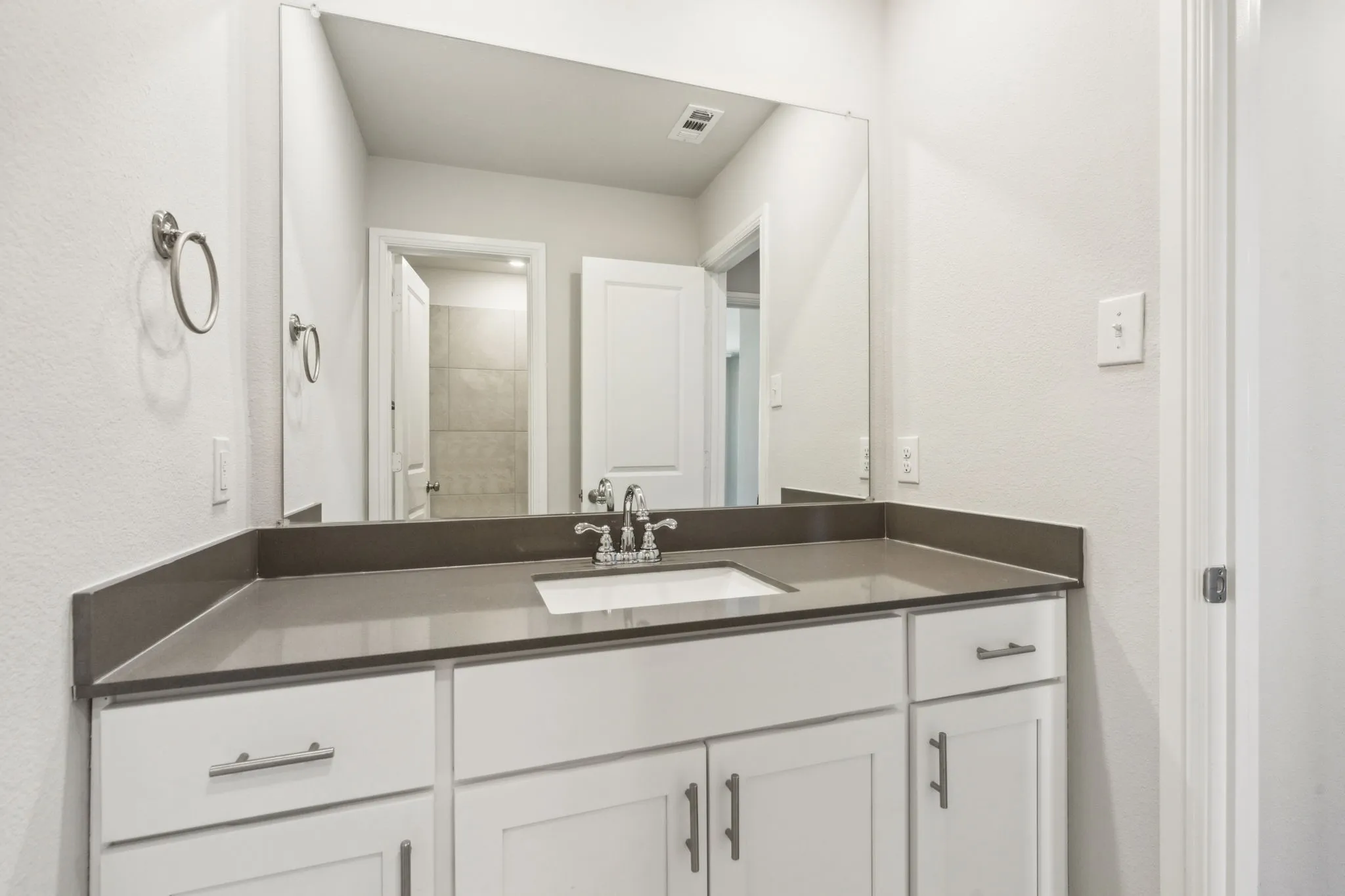 Single Family Residence For Sale in Collin County , 600 Rusty Spurs Place, Weston, Texas 75009, 4 Bedroom, 3 Bathroom, 2 Garage spaces, 2,872 Sqft, built in 2023, New Construction - Complete, mls#21224325, Real Estate Agent in Weston, Homes For Sale in Collin county, Homes For Sale in Weston, Realtor in Weston Texas, Real Estate Brokerage Independent Realty Texas, Luminita Cordes Realtor