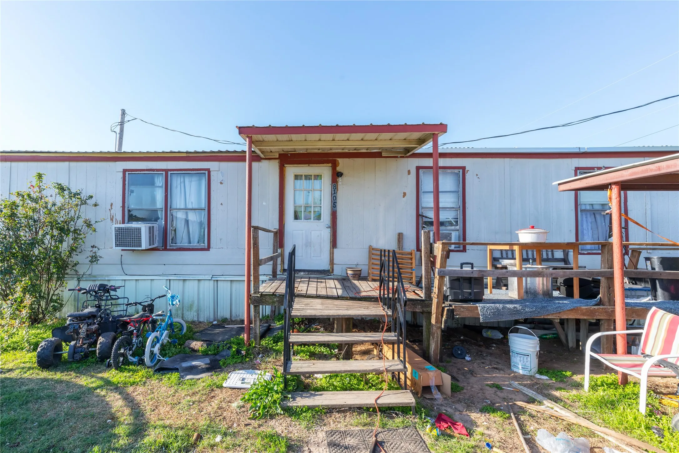 For Sale in Callahan County , 8169 Private Road 5072, Clyde, Texas 79510, 18 Bedroom, 12 Bathroom, Garage spaces, 8,952 Sqft, built in 1982, Preowned, Price $399,900, mls#21218012, Real Estate Agent in Clyde, Homes For Sale in Callahan county, Homes For Sale in Clyde, Realtor in Clyde Texas, Real Estate Brokerage Independent Realty Texas, Luminita Cordes Realtor