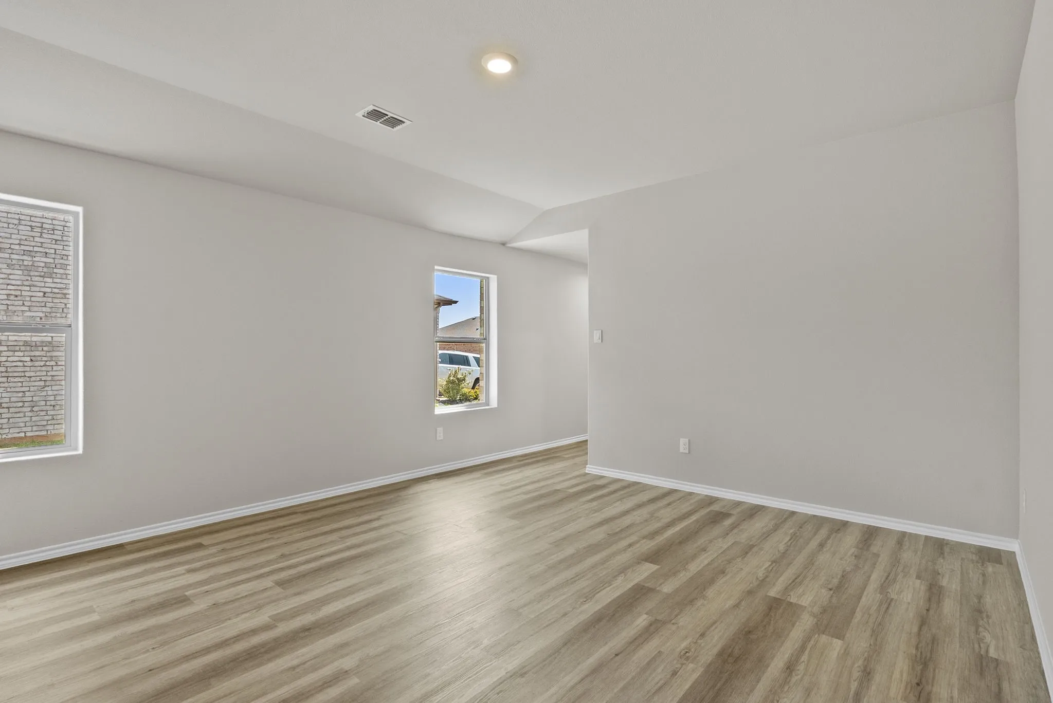 Single Family Residence For Sale in Johnson County , 504 Marsh Street, Cleburne, Texas 76033, 3 Bedroom, 2 Bathroom, 2 Garage spaces, 1,442 Sqft, built in 2025, mls#21224454, Real Estate Agent in Cleburne, Homes For Sale in Johnson county, Homes For Sale in Cleburne, Realtor in Cleburne Texas, Real Estate Brokerage Independent Realty Texas, Luminita Cordes Realtor