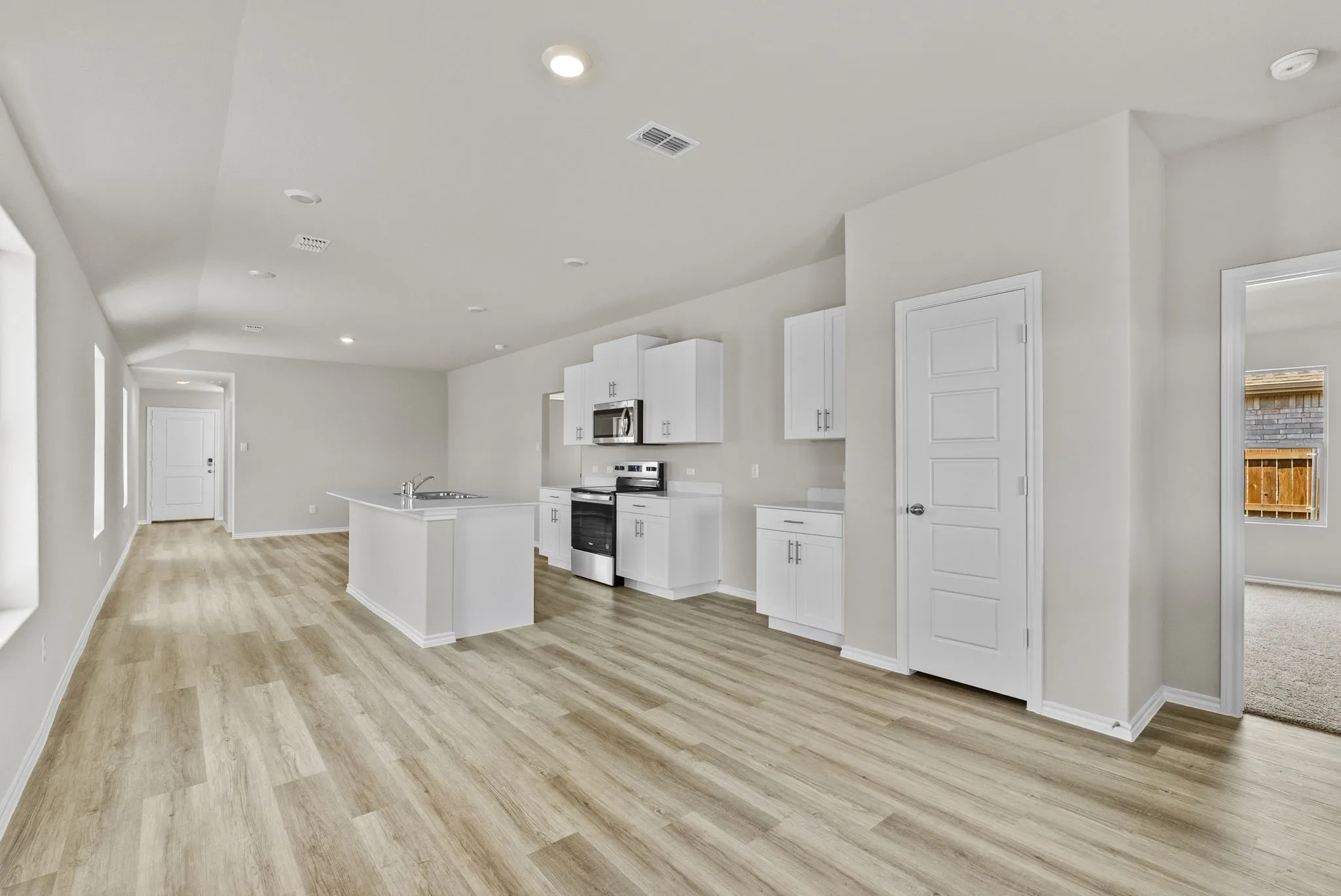 Single Family Residence For Sale in Johnson County , 504 Marsh Street, Cleburne, Texas 76033, 3 Bedroom, 2 Bathroom, 2 Garage spaces, 1,442 Sqft, built in 2025, mls#21224454, Real Estate Agent in Cleburne, Homes For Sale in Johnson county, Homes For Sale in Cleburne, Realtor in Cleburne Texas, Real Estate Brokerage Independent Realty Texas, Luminita Cordes Realtor