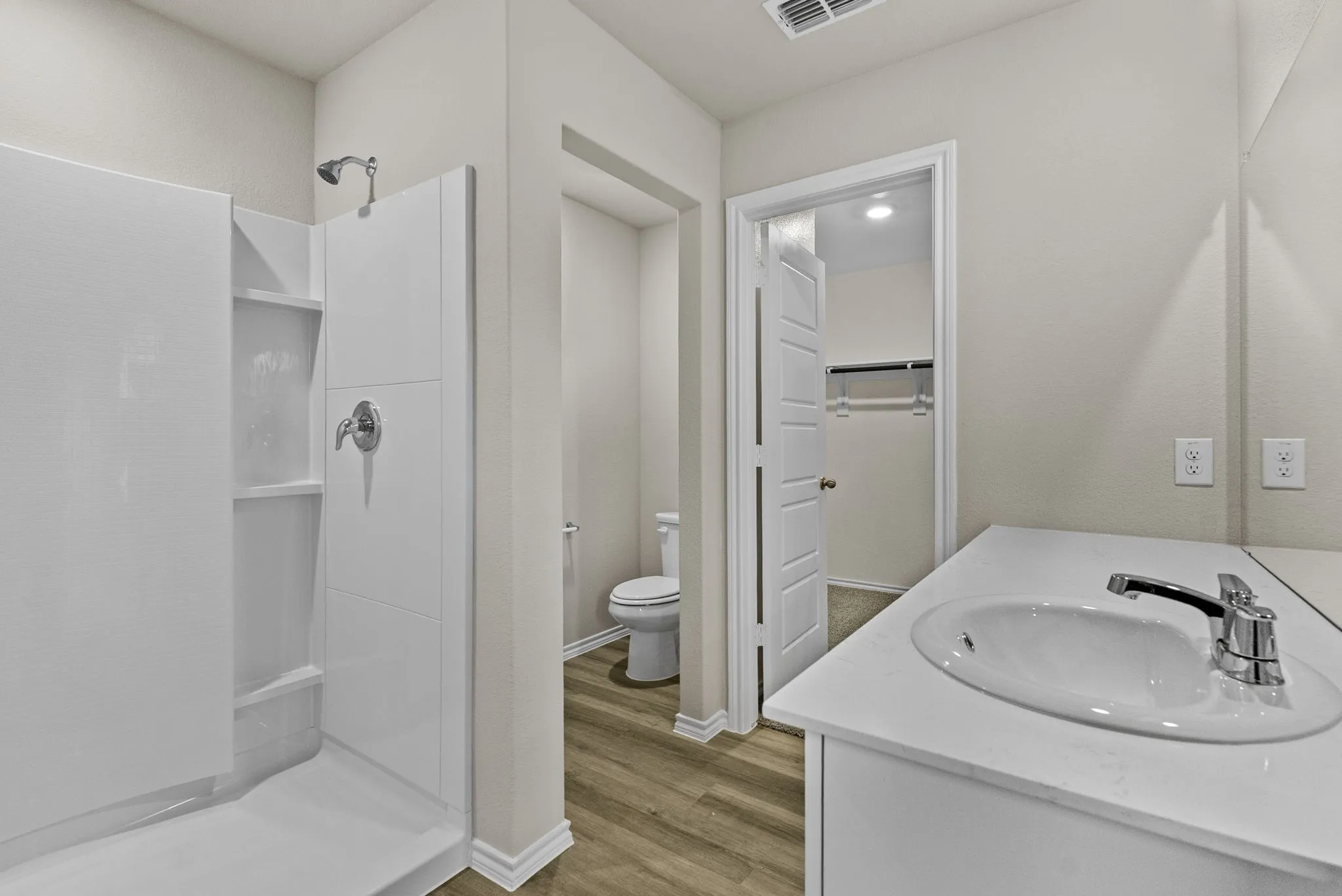 Single Family Residence For Sale in Johnson County , 504 Marsh Street, Cleburne, Texas 76033, 3 Bedroom, 2 Bathroom, 2 Garage spaces, 1,442 Sqft, built in 2025, mls#21224454, Real Estate Agent in Cleburne, Homes For Sale in Johnson county, Homes For Sale in Cleburne, Realtor in Cleburne Texas, Real Estate Brokerage Independent Realty Texas, Luminita Cordes Realtor