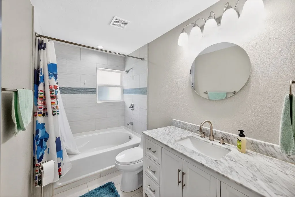 Single Family Residence For Sale in Henderson County , 600 Bunny Rabbit Road, Athens, Texas 75751, 3 Bedroom, 2 Bathroom, Garage spaces, 1,408 Sqft, built in 1960, mls#21224540, Real Estate Agent in Athens, Homes For Sale in Henderson county, Homes For Sale in Athens, Realtor in Athens Texas, Real Estate Brokerage Independent Realty Texas, Luminita Cordes Realtor