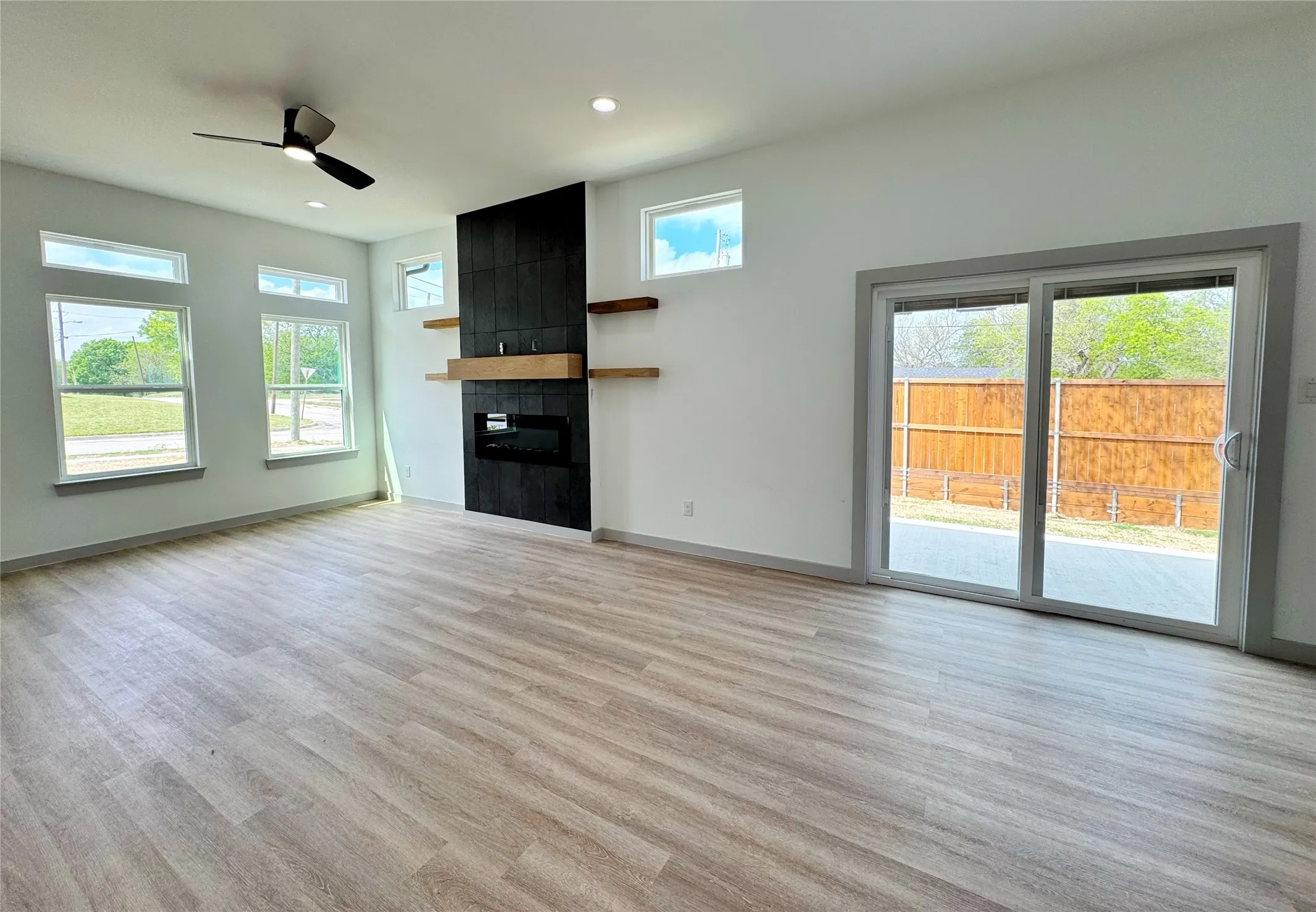 Single Family Residence For Sale in Hunt County , 1401 Clark Street, Greenville, Texas 75401, 3 Bedroom, 2 Bathroom, 2 Garage spaces, 1,287 Sqft, built in 2026, New Construction - Complete, mls#21224373, Real Estate Agent in Greenville, Homes For Sale in Hunt county, Homes For Sale in Greenville, Realtor in Greenville Texas, Real Estate Brokerage Independent Realty Texas, Luminita Cordes Realtor