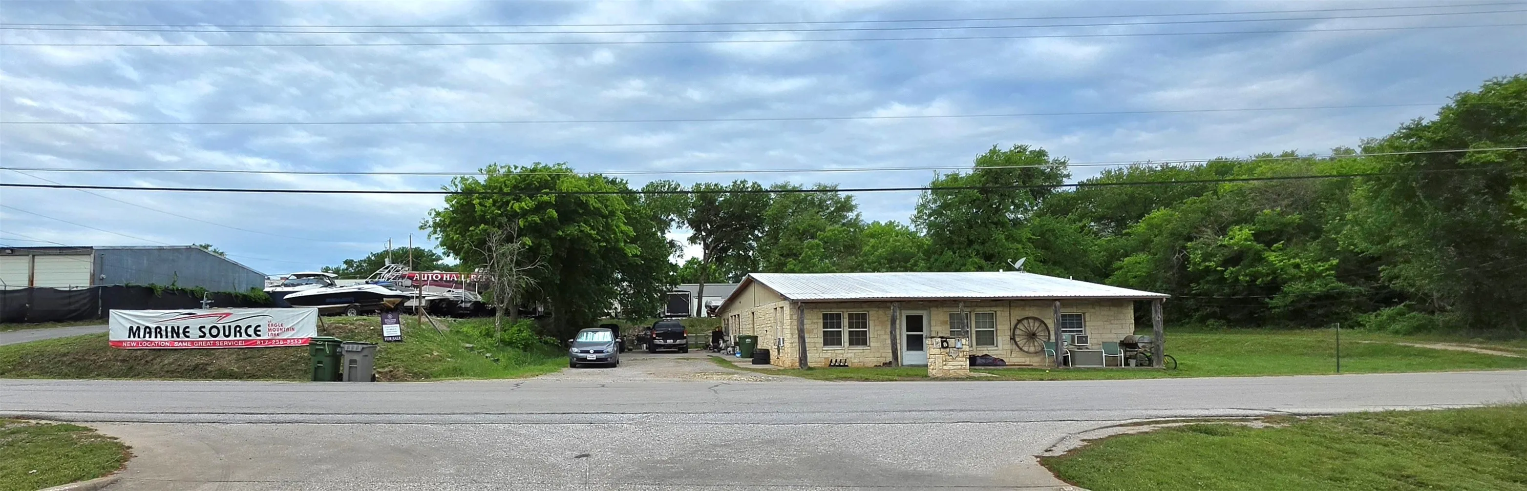 Duplex For Sale in Tarrant County , 9365 Live Oak Lane, Fort Worth, Texas 76179, 5 Bedroom, 2 Bathroom, Garage spaces, 0 Sqft, built in 1945, Preowned, mls#21224626, Real Estate Agent in Fort Worth, Homes For Sale in Tarrant county, Homes For Sale in Fort Worth, Realtor in Fort Worth Texas, Real Estate Brokerage Independent Realty Texas, Luminita Cordes Realtor