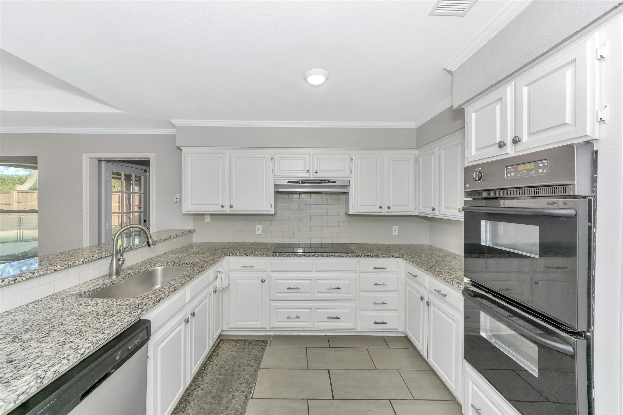 Single Family Residence For Sale in Dallas County , 1011 Briar Hill Circle, Duncanville, Texas 75137, 4 Bedroom, 3 Bathroom, 2 Garage spaces, 2,789 Sqft, built in 1984, Preowned, mls#21223804, Real Estate Agent in Duncanville, Homes For Sale in Dallas county, Homes For Sale in Duncanville, Realtor in Duncanville Texas, Real Estate Brokerage Independent Realty Texas, Luminita Cordes Realtor