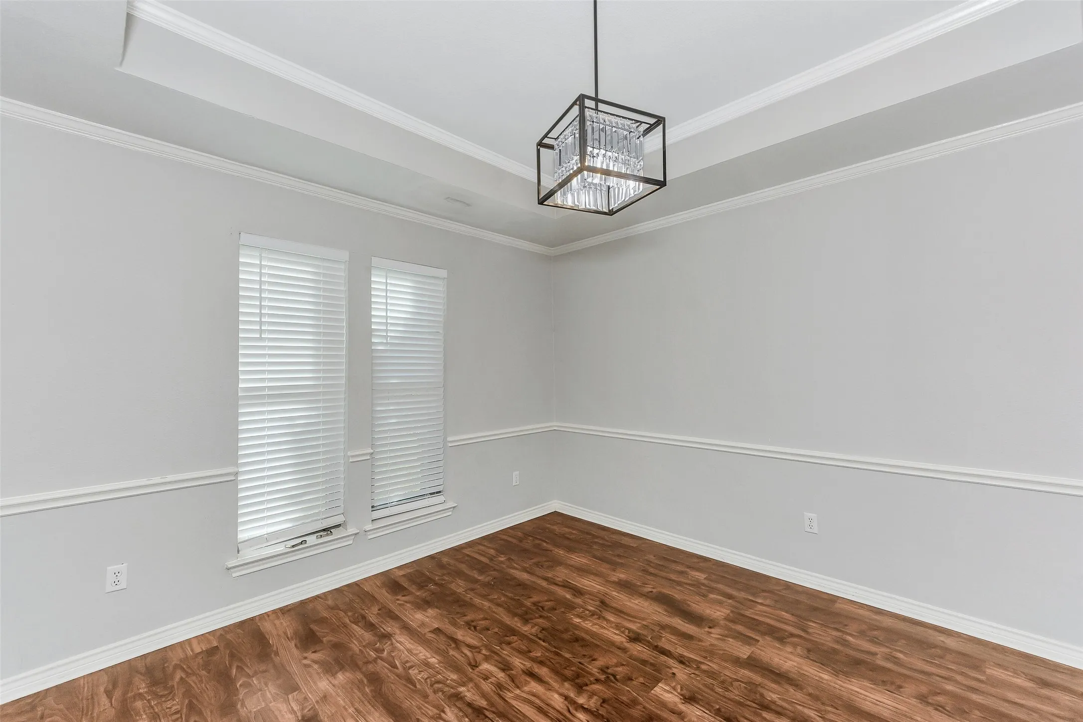 Single Family Residence For Sale in Dallas County , 1011 Briar Hill Circle, Duncanville, Texas 75137, 4 Bedroom, 3 Bathroom, 2 Garage spaces, 2,789 Sqft, built in 1984, Preowned, mls#21223804, Real Estate Agent in Duncanville, Homes For Sale in Dallas county, Homes For Sale in Duncanville, Realtor in Duncanville Texas, Real Estate Brokerage Independent Realty Texas, Luminita Cordes Realtor