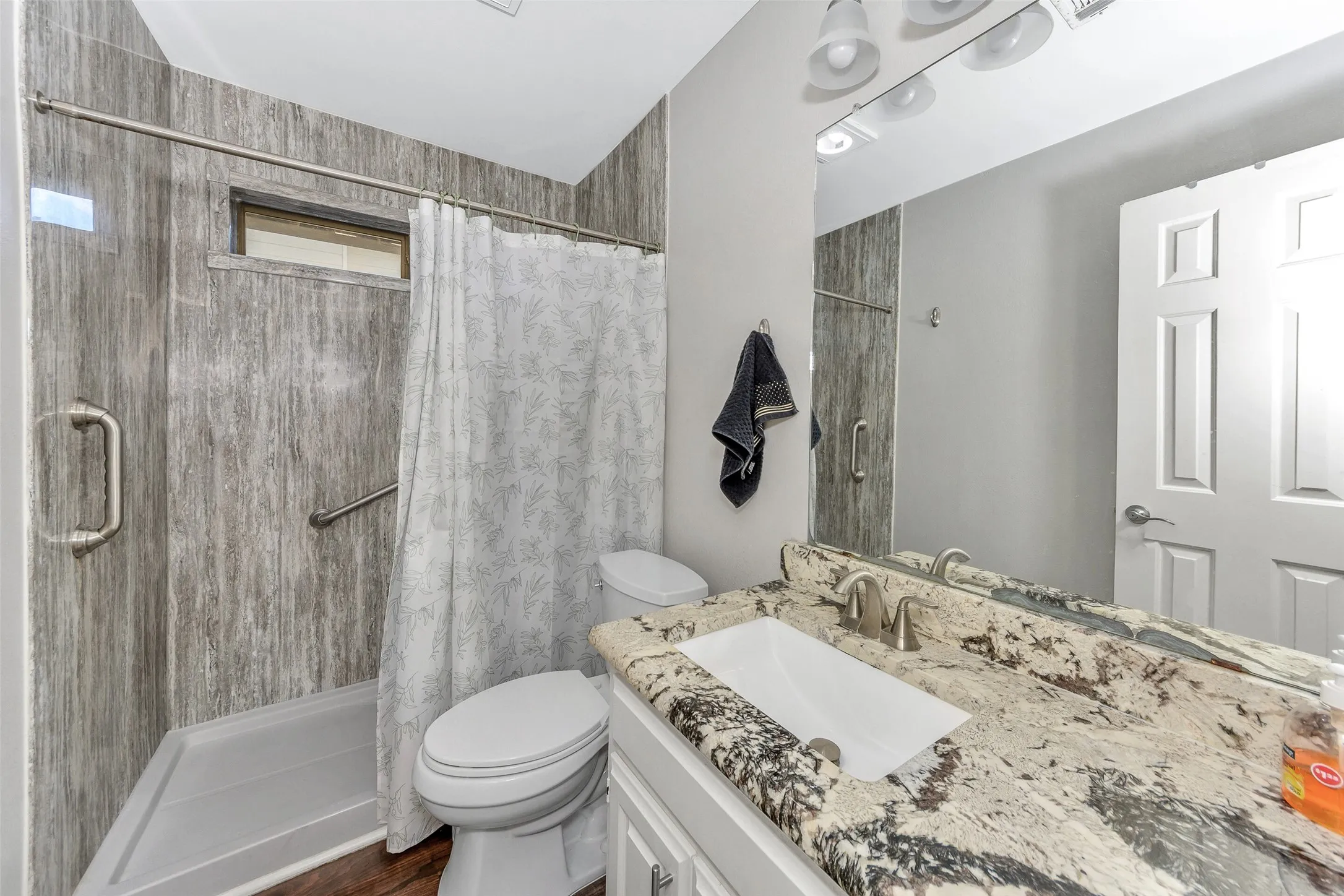 Single Family Residence For Sale in Dallas County , 1011 Briar Hill Circle, Duncanville, Texas 75137, 4 Bedroom, 3 Bathroom, 2 Garage spaces, 2,789 Sqft, built in 1984, Preowned, mls#21223804, Real Estate Agent in Duncanville, Homes For Sale in Dallas county, Homes For Sale in Duncanville, Realtor in Duncanville Texas, Real Estate Brokerage Independent Realty Texas, Luminita Cordes Realtor
