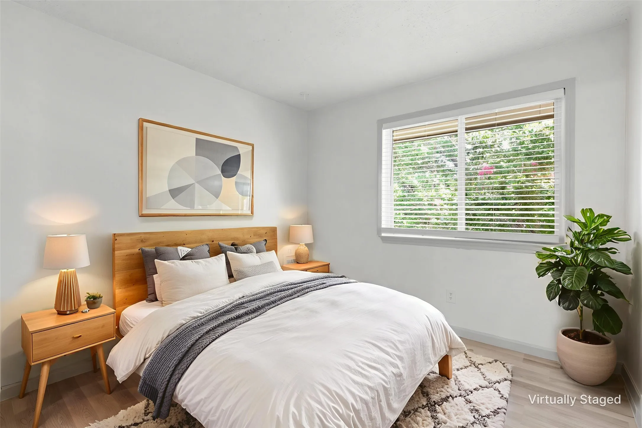 Condominium For Sale in Collin County , 2610 Custer Parkway D, Richardson, Texas 75080, 3 Bedroom, 3 Bathroom, Garage spaces, 1,824 Sqft, built in 1973, Preowned, mls#21224545, Real Estate Agent in Richardson, Homes For Sale in Collin county, Homes For Sale in Richardson, Realtor in Richardson Texas, Real Estate Brokerage Independent Realty Texas, Luminita Cordes Realtor