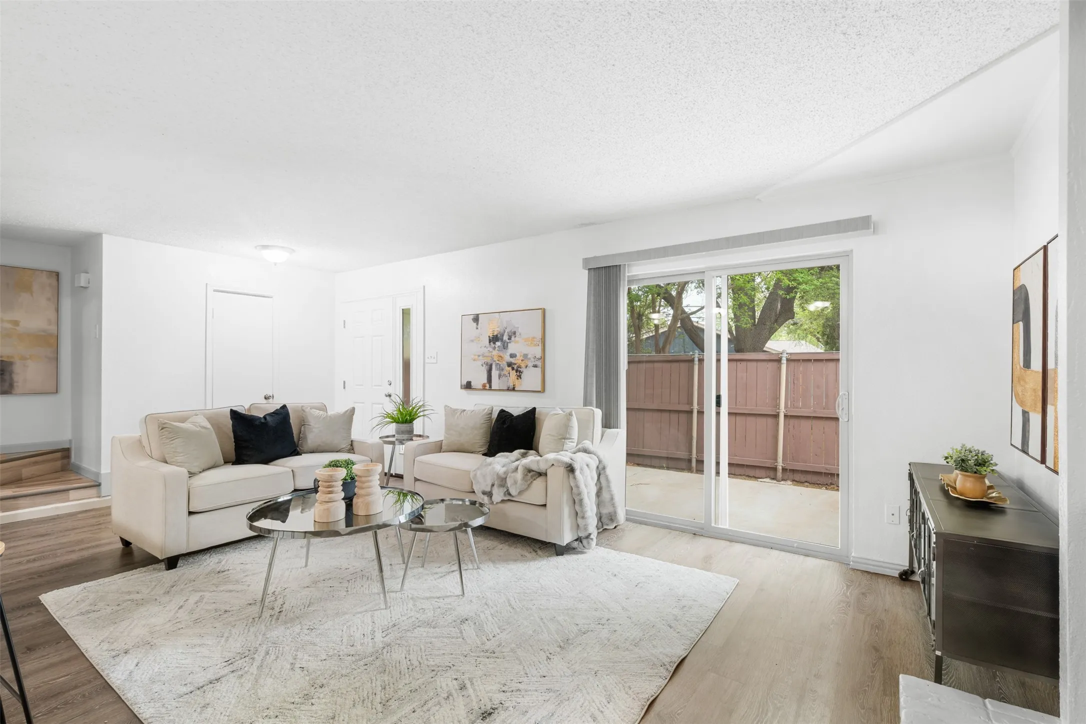 Condominium For Sale in Collin County , 2610 Custer Parkway D, Richardson, Texas 75080, 3 Bedroom, 3 Bathroom, Garage spaces, 1,824 Sqft, built in 1973, Preowned, mls#21224545, Real Estate Agent in Richardson, Homes For Sale in Collin county, Homes For Sale in Richardson, Realtor in Richardson Texas, Real Estate Brokerage Independent Realty Texas, Luminita Cordes Realtor