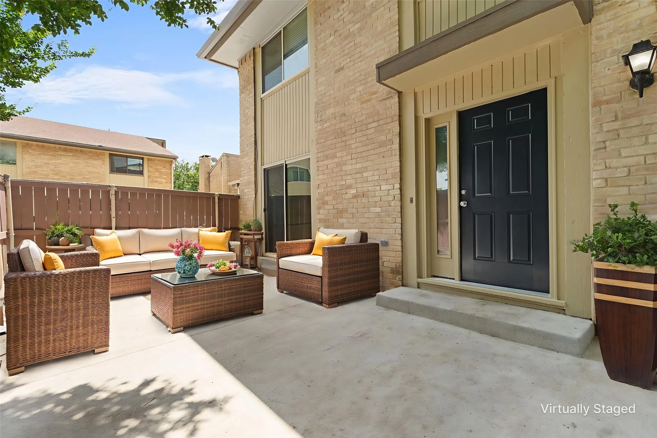 Condominium For Sale in Collin County , 2610 Custer Parkway D, Richardson, Texas 75080, 3 Bedroom, 3 Bathroom, Garage spaces, 1,824 Sqft, built in 1973, Preowned, mls#21224545, Real Estate Agent in Richardson, Homes For Sale in Collin county, Homes For Sale in Richardson, Realtor in Richardson Texas, Real Estate Brokerage Independent Realty Texas, Luminita Cordes Realtor
