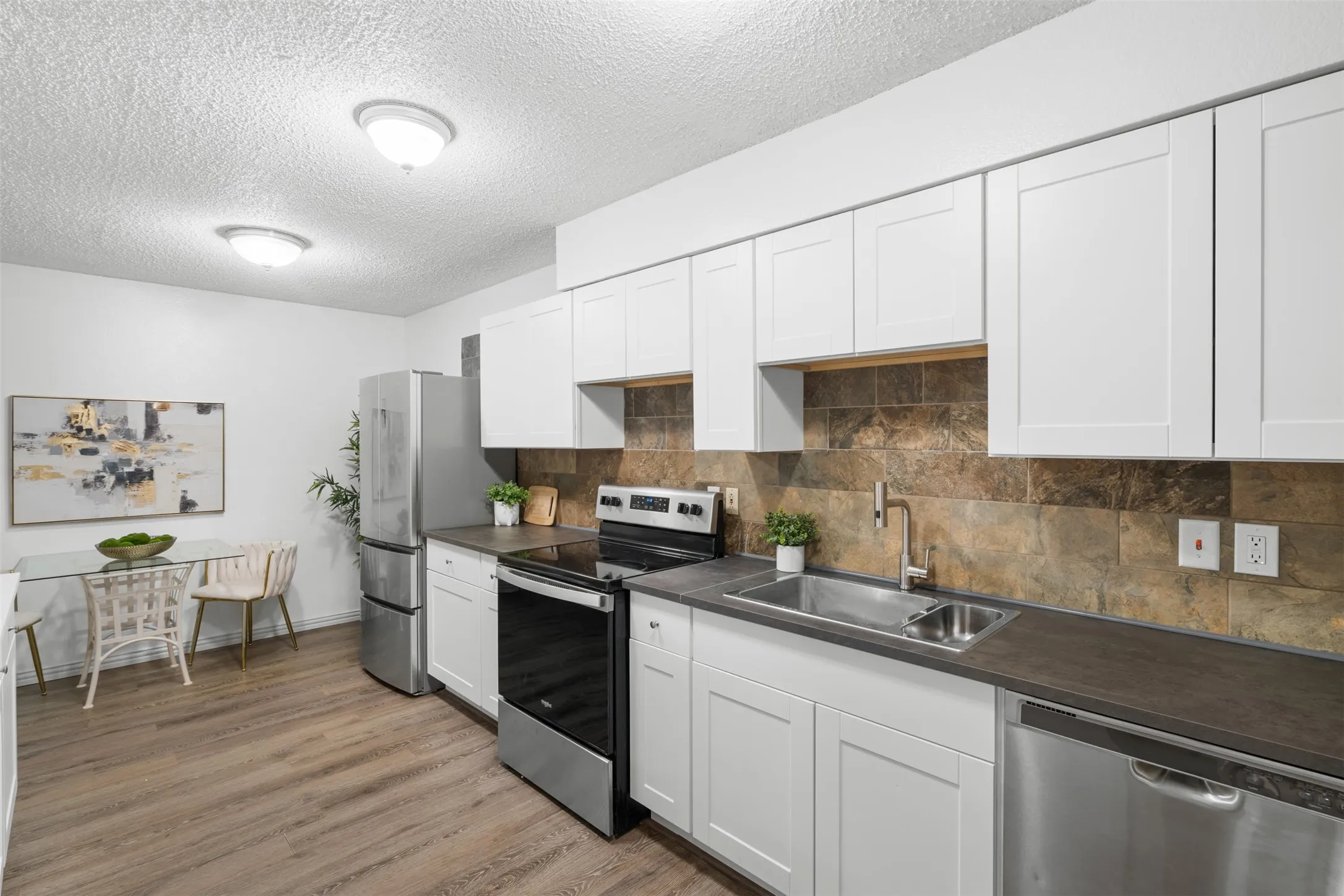 Condominium For Sale in Collin County , 2610 Custer Parkway D, Richardson, Texas 75080, 3 Bedroom, 3 Bathroom, Garage spaces, 1,824 Sqft, built in 1973, Preowned, mls#21224545, Real Estate Agent in Richardson, Homes For Sale in Collin county, Homes For Sale in Richardson, Realtor in Richardson Texas, Real Estate Brokerage Independent Realty Texas, Luminita Cordes Realtor