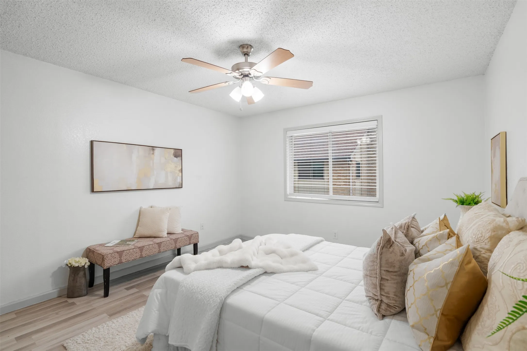 Condominium For Sale in Collin County , 2610 Custer Parkway D, Richardson, Texas 75080, 3 Bedroom, 3 Bathroom, Garage spaces, 1,824 Sqft, built in 1973, Preowned, mls#21224545, Real Estate Agent in Richardson, Homes For Sale in Collin county, Homes For Sale in Richardson, Realtor in Richardson Texas, Real Estate Brokerage Independent Realty Texas, Luminita Cordes Realtor