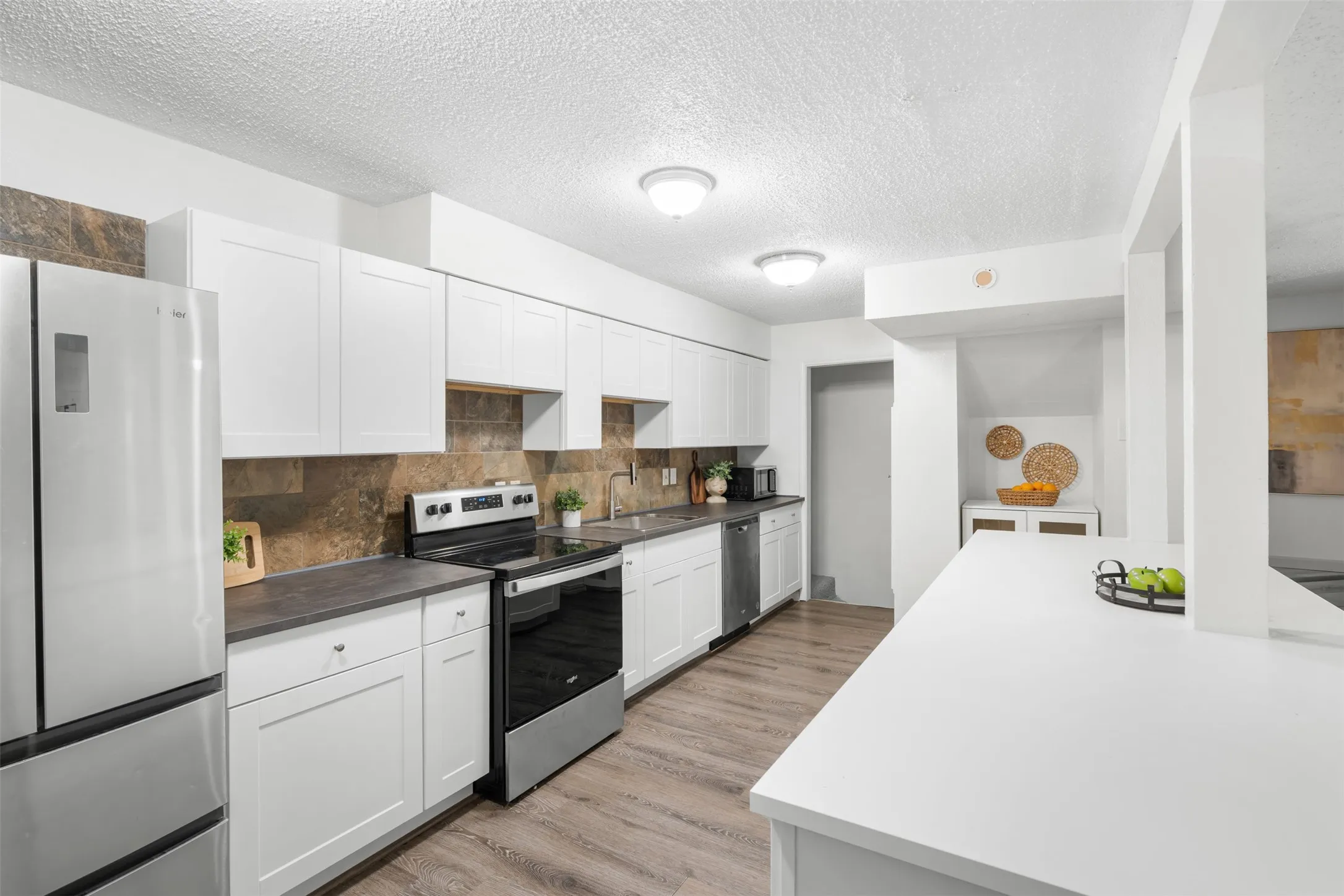 Condominium For Sale in Collin County , 2610 Custer Parkway D, Richardson, Texas 75080, 3 Bedroom, 3 Bathroom, Garage spaces, 1,824 Sqft, built in 1973, Preowned, mls#21224545, Real Estate Agent in Richardson, Homes For Sale in Collin county, Homes For Sale in Richardson, Realtor in Richardson Texas, Real Estate Brokerage Independent Realty Texas, Luminita Cordes Realtor