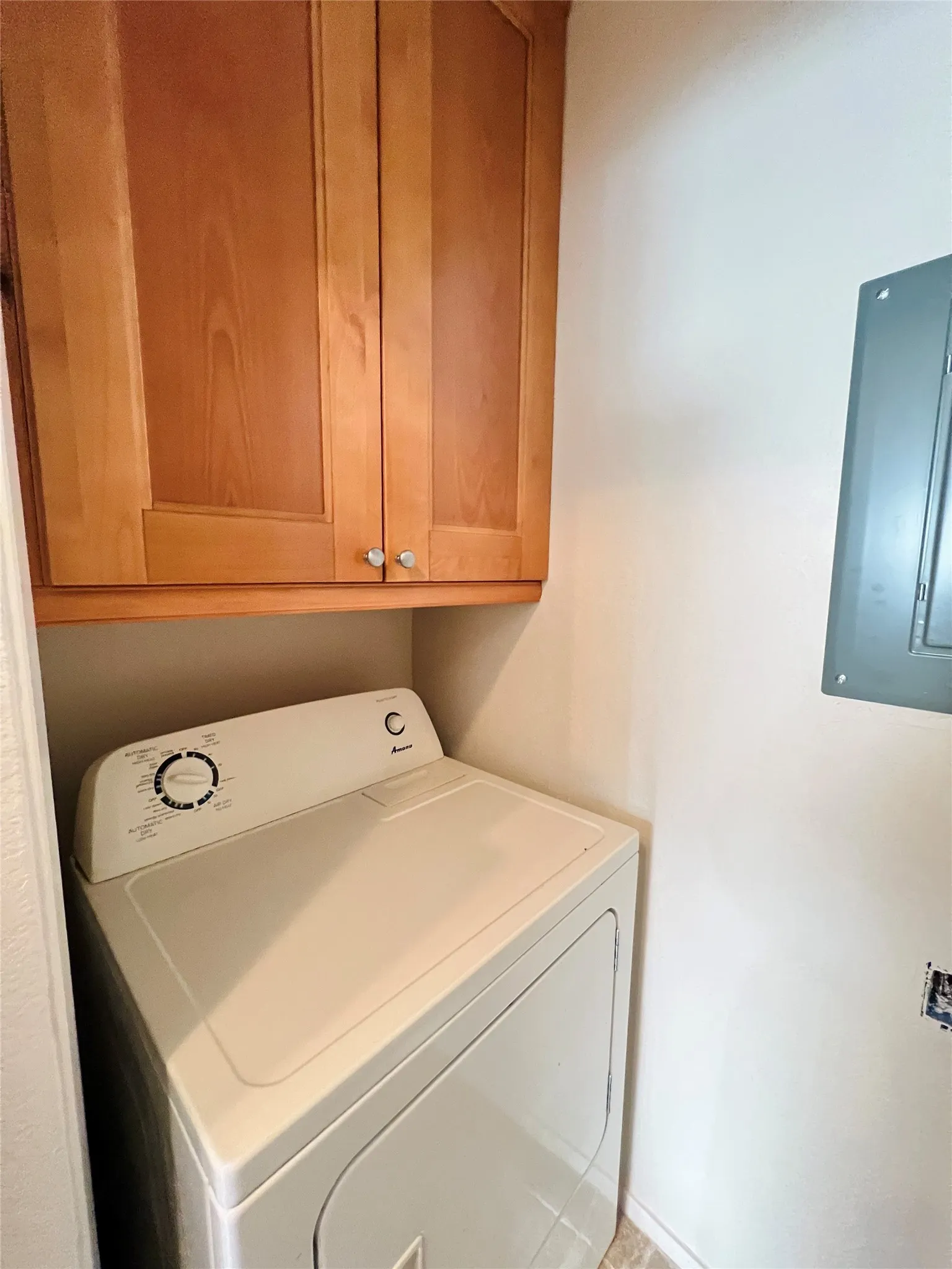 Townhouse For Rent in Tarrant County , 5759 Cedar Creek Drive, Benbrook, Texas 76109, 2 Bedroom, 2 Bathroom, Garage spaces, 980 Sqft, built in 1984, Preowned, mls#21224758, Real Estate Agent in Benbrook, Homes For Rent in Tarrant county, Homes For Rent in Benbrook, Realtor in Benbrook Texas, Real Estate Brokerage Independent Realty Texas, Luminita Cordes Realtor