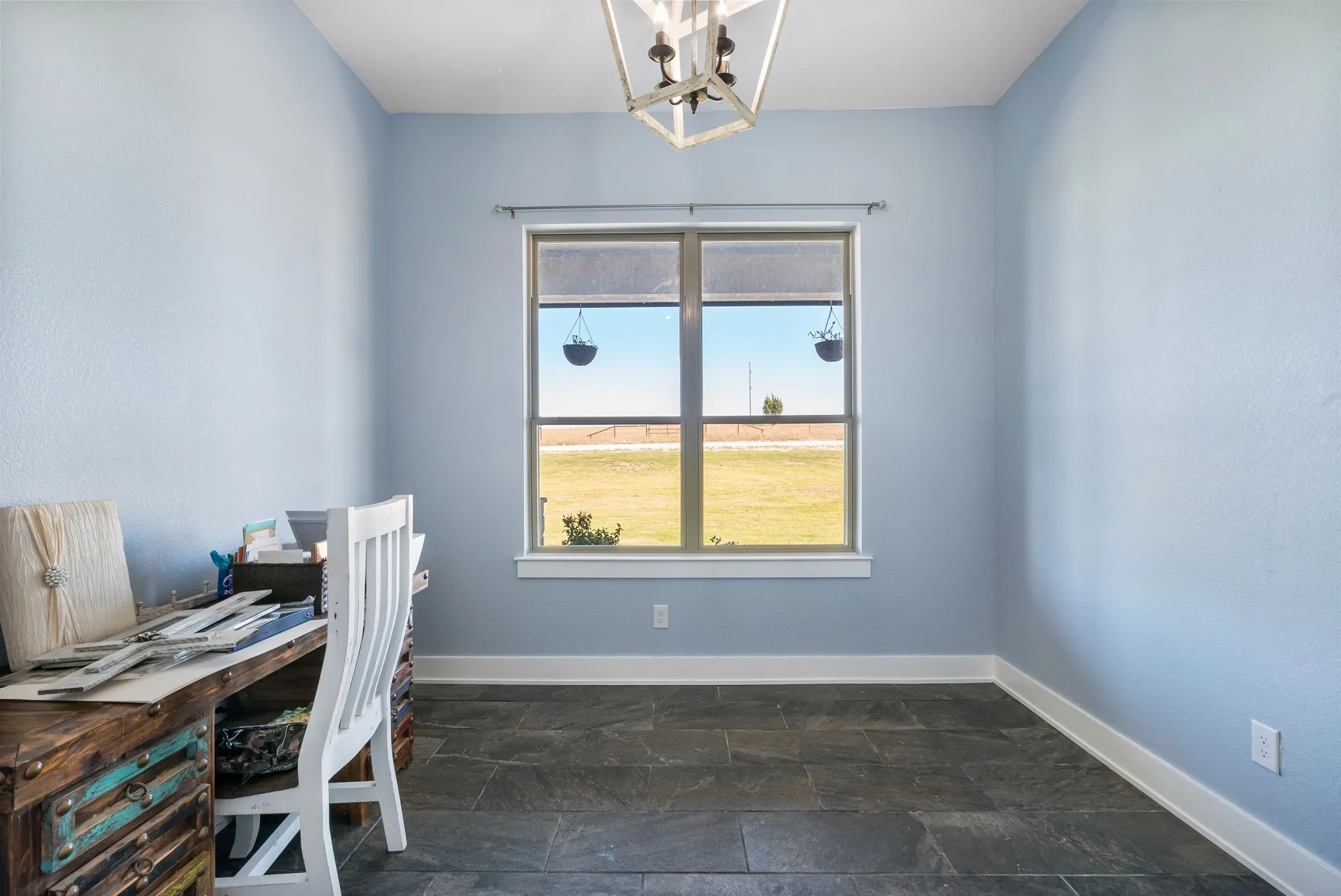 Single Family Residence For Sale in Parker County , 1103 Pioneer Crossing, Weatherford, Texas 76088, 3 Bedroom, 3 Bathroom, 2 Garage spaces, 2,796 Sqft, built in 2023, mls#21224586, Real Estate Agent in Weatherford, Homes For Sale in Parker county, Homes For Sale in Weatherford, Realtor in Weatherford Texas, Real Estate Brokerage Independent Realty Texas, Luminita Cordes Realtor