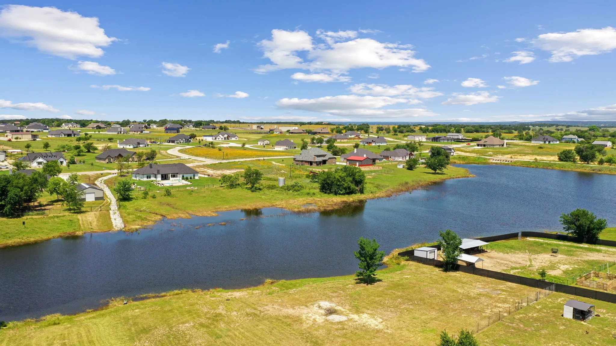 Single Family Residence For Sale in Parker County , 1103 Pioneer Crossing, Weatherford, Texas 76088, 3 Bedroom, 3 Bathroom, 2 Garage spaces, 2,796 Sqft, built in 2023, mls#21224586, Real Estate Agent in Weatherford, Homes For Sale in Parker county, Homes For Sale in Weatherford, Realtor in Weatherford Texas, Real Estate Brokerage Independent Realty Texas, Luminita Cordes Realtor