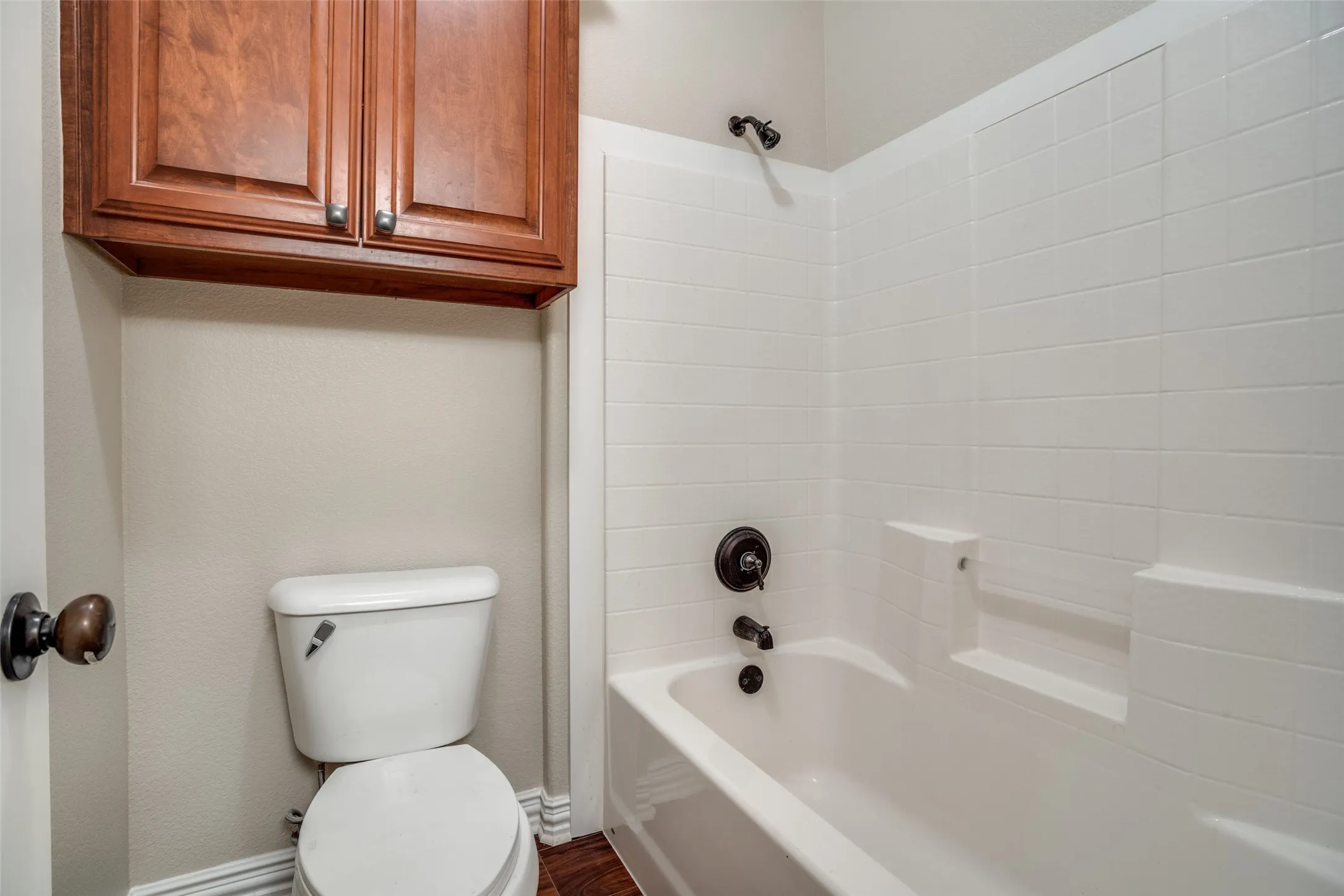 Single Family Residence For Sale in Denton County , 809 Longridge Drive, Denton, Texas 76205, 4 Bedroom, 3 Bathroom, 2 Garage spaces, 2,881 Sqft, built in 2005, Preowned, mls#21197930, Real Estate Agent in Denton, Homes For Sale in Denton county, Homes For Sale in Denton, Realtor in Denton Texas, Real Estate Brokerage Independent Realty Texas, Luminita Cordes Realtor