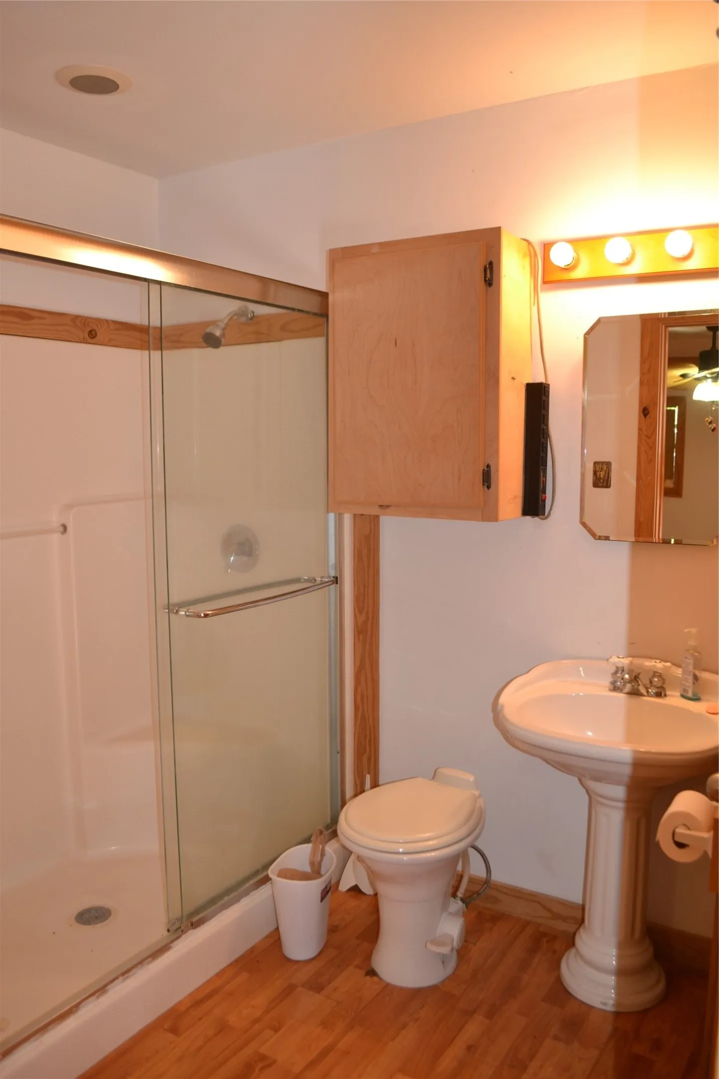 Mobile Home For Sale in Wood County , TBD Private Road 5811 Road 5811, Yantis, Texas 75765, 1 Bedroom, 1 Bathroom, Garage spaces, 368 Sqft, built in 2004, Preowned, mls#21224243, Real Estate Agent in Yantis, Homes For Sale in Wood county, Homes For Sale in Yantis, Realtor in Yantis Texas, Real Estate Brokerage Independent Realty Texas, Luminita Cordes Realtor
