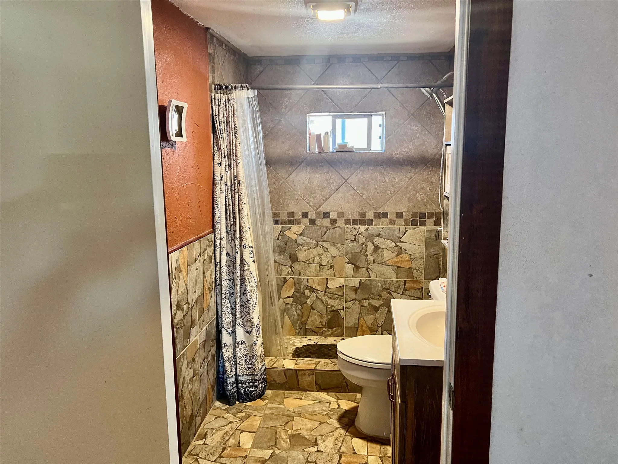 Single Family Residence For Sale in Montague County , 716 Baylor Street, Nocona, Texas 76255, 3 Bedroom, 1 Bathroom, Garage spaces, 997 Sqft, built in 1975, Preowned, mls#21224881, Real Estate Agent in Nocona, Homes For Sale in Montague county, Homes For Sale in Nocona, Realtor in Nocona Texas, Real Estate Brokerage Independent Realty Texas, Luminita Cordes Realtor
