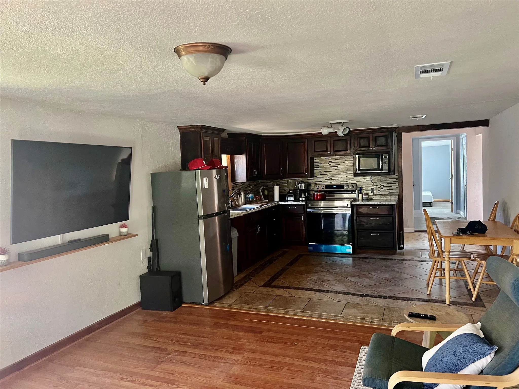 Single Family Residence For Sale in Montague County , 716 Baylor Street, Nocona, Texas 76255, 3 Bedroom, 1 Bathroom, Garage spaces, 997 Sqft, built in 1975, Preowned, mls#21224881, Real Estate Agent in Nocona, Homes For Sale in Montague county, Homes For Sale in Nocona, Realtor in Nocona Texas, Real Estate Brokerage Independent Realty Texas, Luminita Cordes Realtor