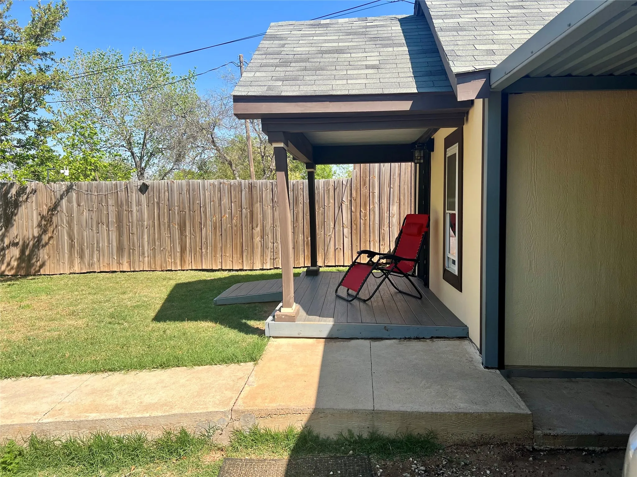Single Family Residence For Sale in Montague County , 716 Baylor Street, Nocona, Texas 76255, 3 Bedroom, 1 Bathroom, Garage spaces, 997 Sqft, built in 1975, Preowned, mls#21224881, Real Estate Agent in Nocona, Homes For Sale in Montague county, Homes For Sale in Nocona, Realtor in Nocona Texas, Real Estate Brokerage Independent Realty Texas, Luminita Cordes Realtor