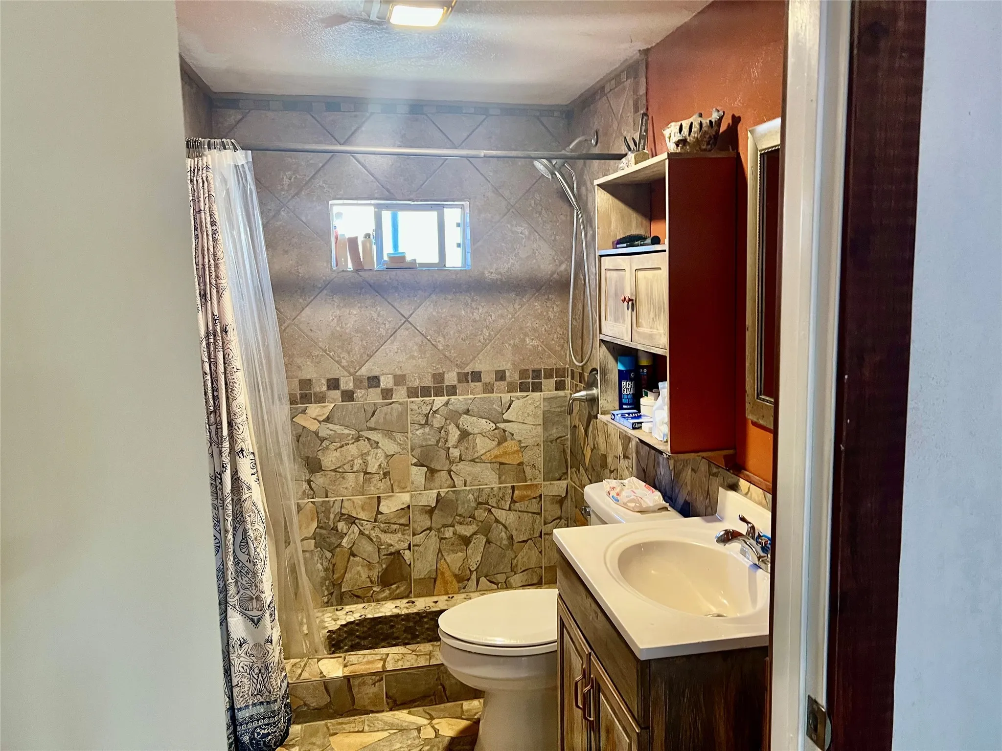 Single Family Residence For Sale in Montague County , 716 Baylor Street, Nocona, Texas 76255, 3 Bedroom, 1 Bathroom, Garage spaces, 997 Sqft, built in 1975, Preowned, mls#21224881, Real Estate Agent in Nocona, Homes For Sale in Montague county, Homes For Sale in Nocona, Realtor in Nocona Texas, Real Estate Brokerage Independent Realty Texas, Luminita Cordes Realtor