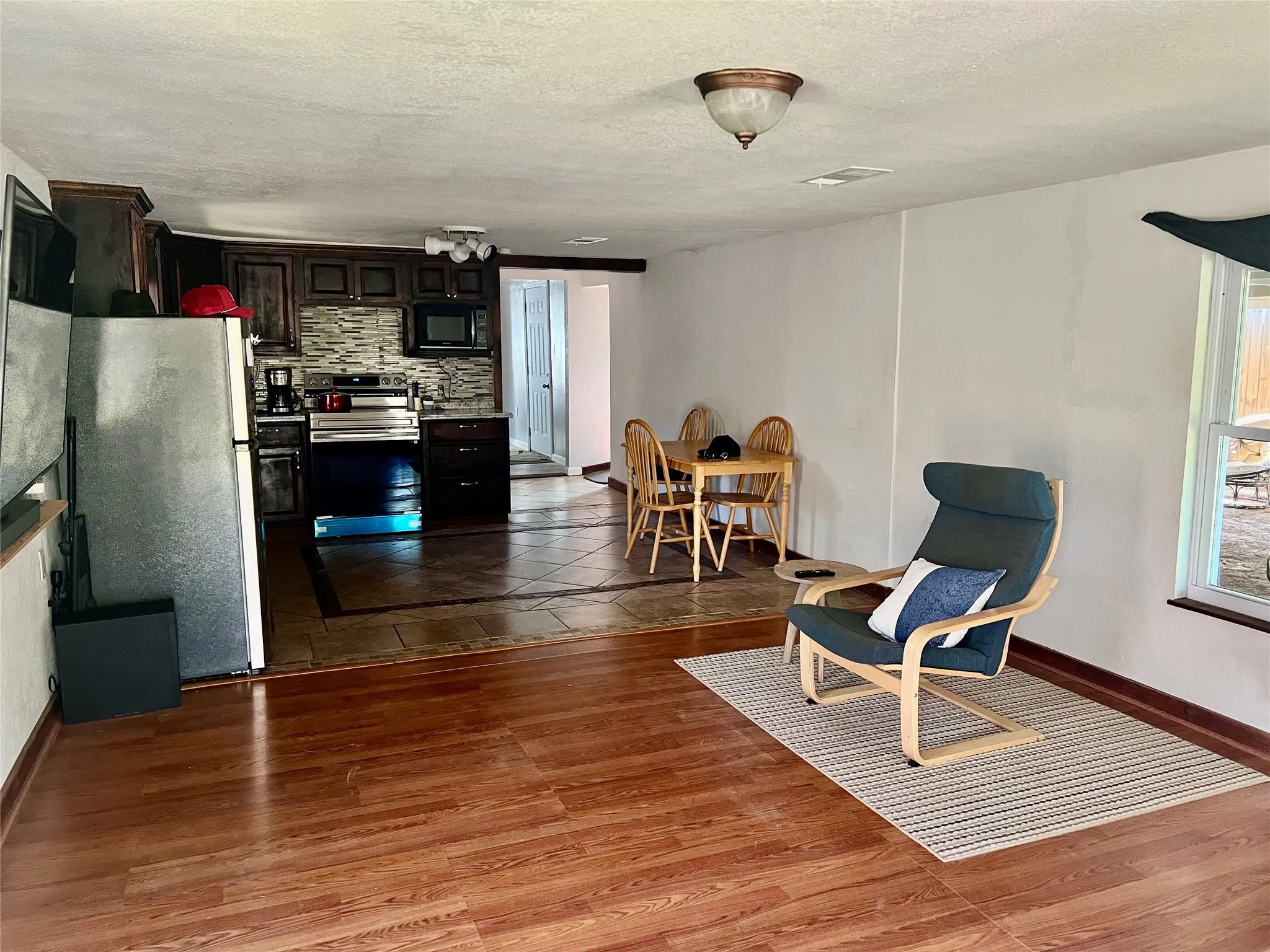 Single Family Residence For Sale in Montague County , 716 Baylor Street, Nocona, Texas 76255, 3 Bedroom, 1 Bathroom, Garage spaces, 997 Sqft, built in 1975, Preowned, mls#21224881, Real Estate Agent in Nocona, Homes For Sale in Montague county, Homes For Sale in Nocona, Realtor in Nocona Texas, Real Estate Brokerage Independent Realty Texas, Luminita Cordes Realtor