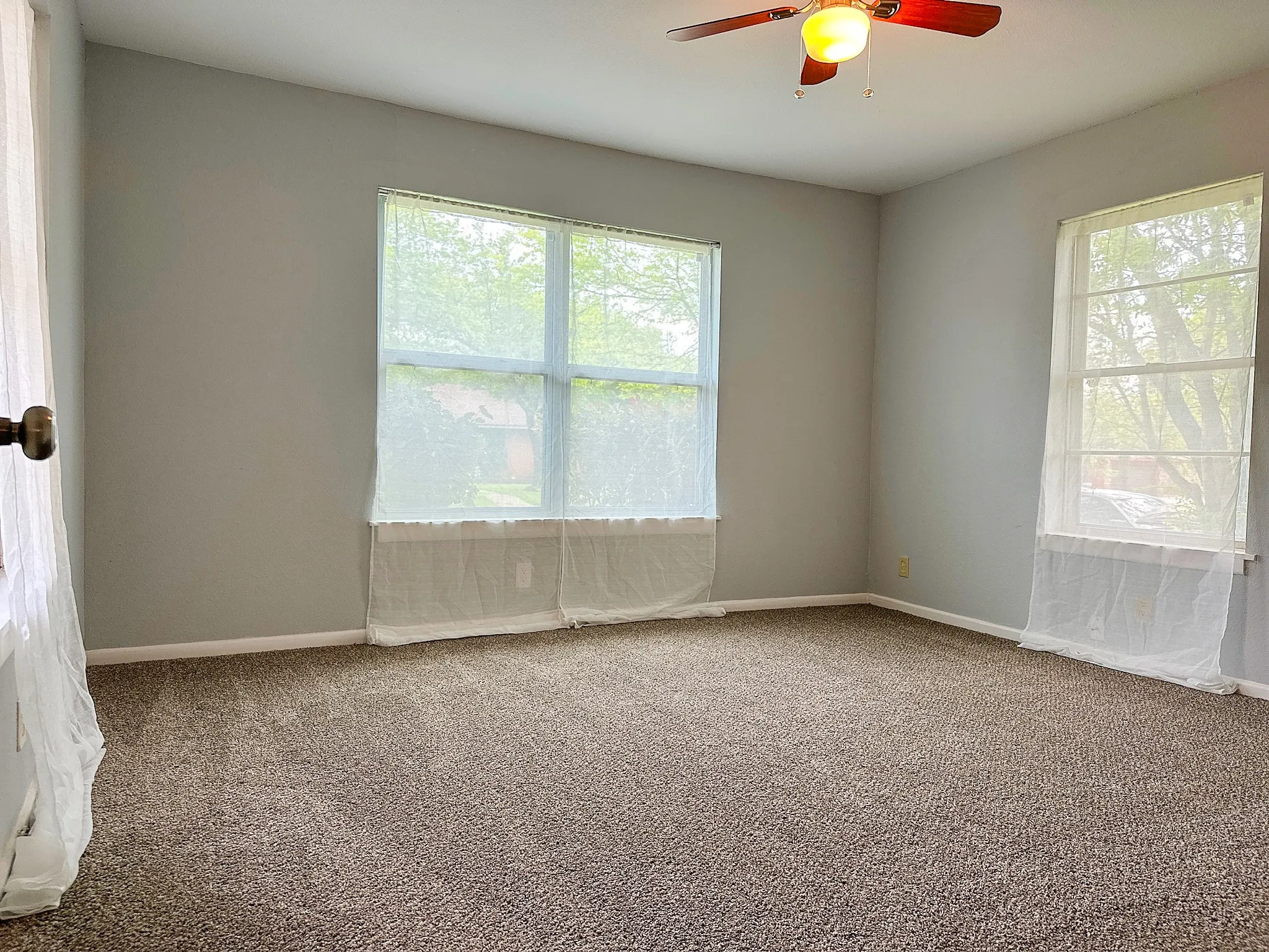 Front Bedroom (Bedroom 1)