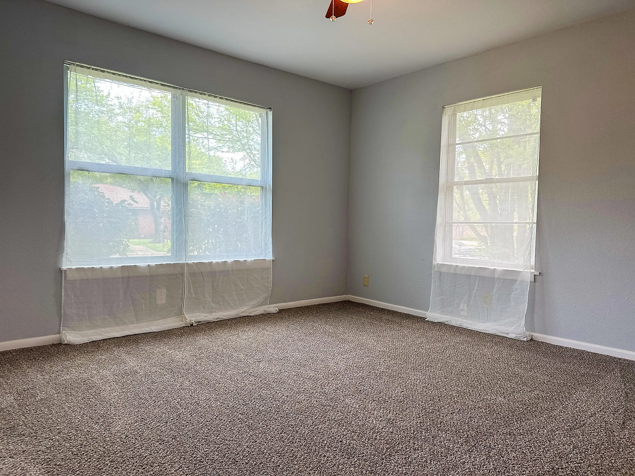 Front Bedroom (Bedroom 1)
